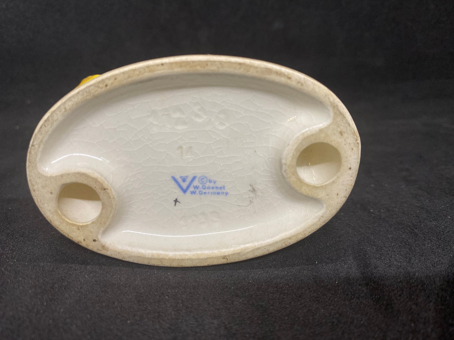 Figura de Goebel Hummel «Simplemente descansando», circa 1964-1972