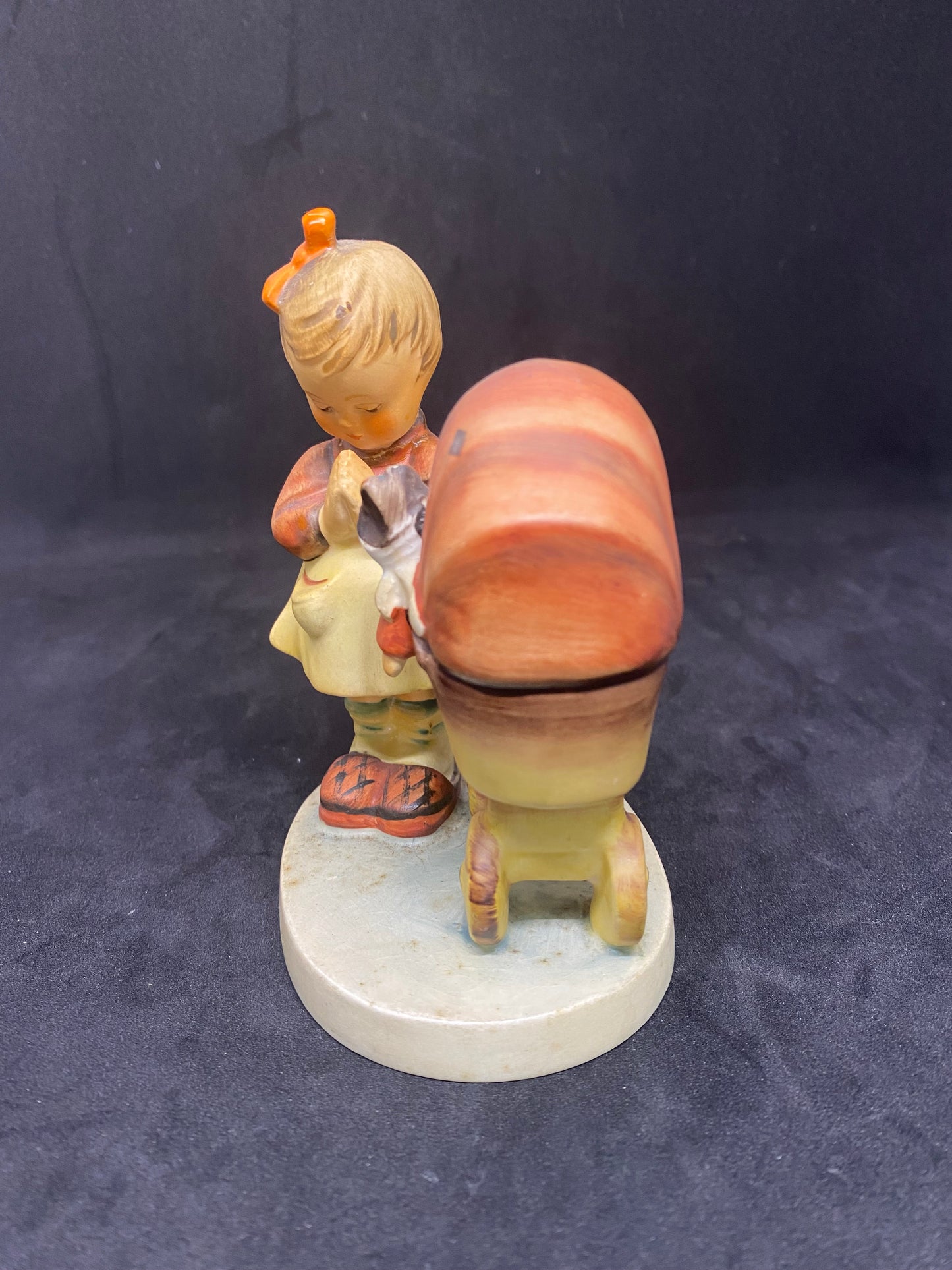 Goebel Hummel figurine ‘’Doll Mother” circa 1964-1972