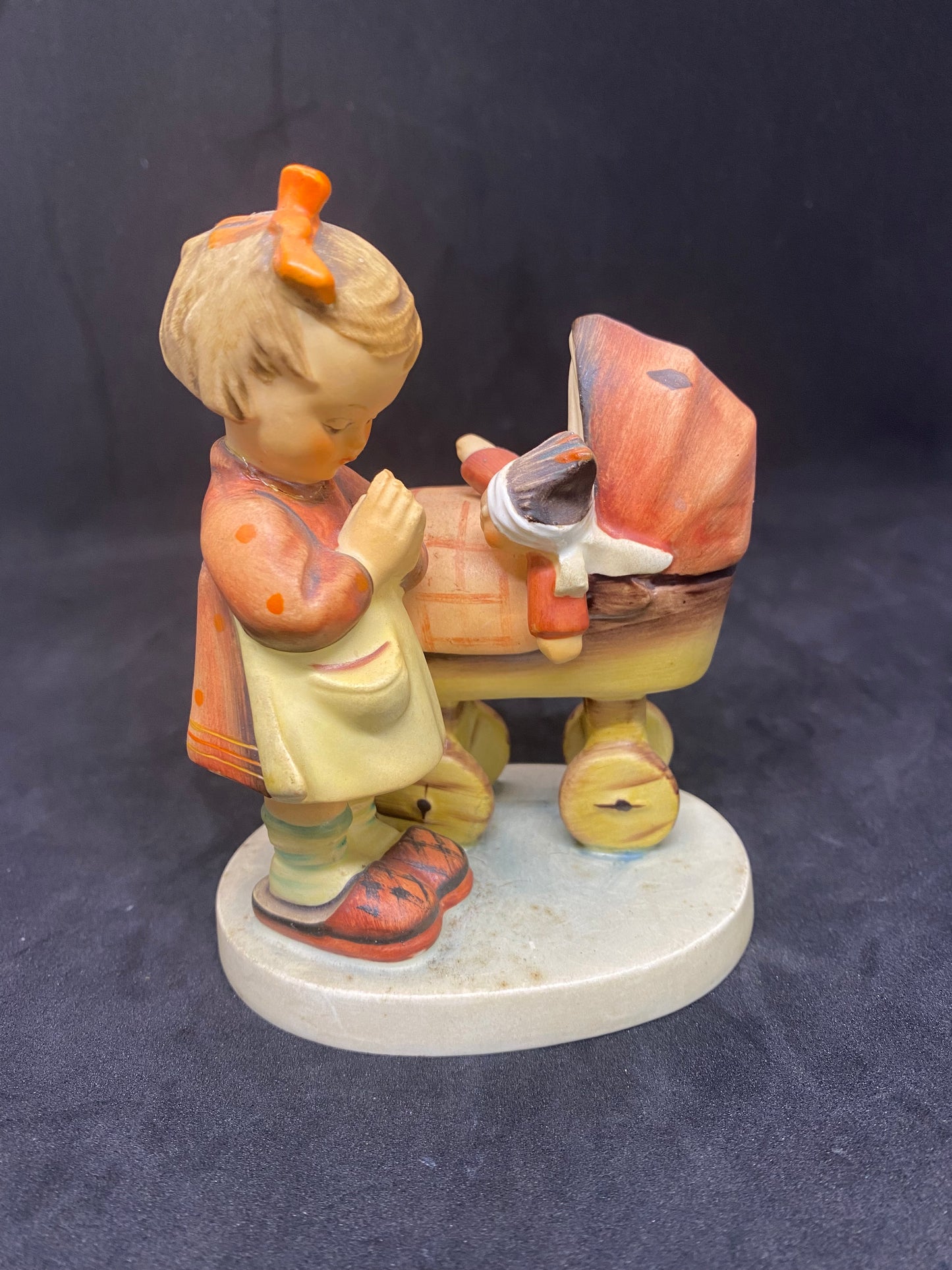 Goebel Hummel figurine ‘’Doll Mother” circa 1964-1972