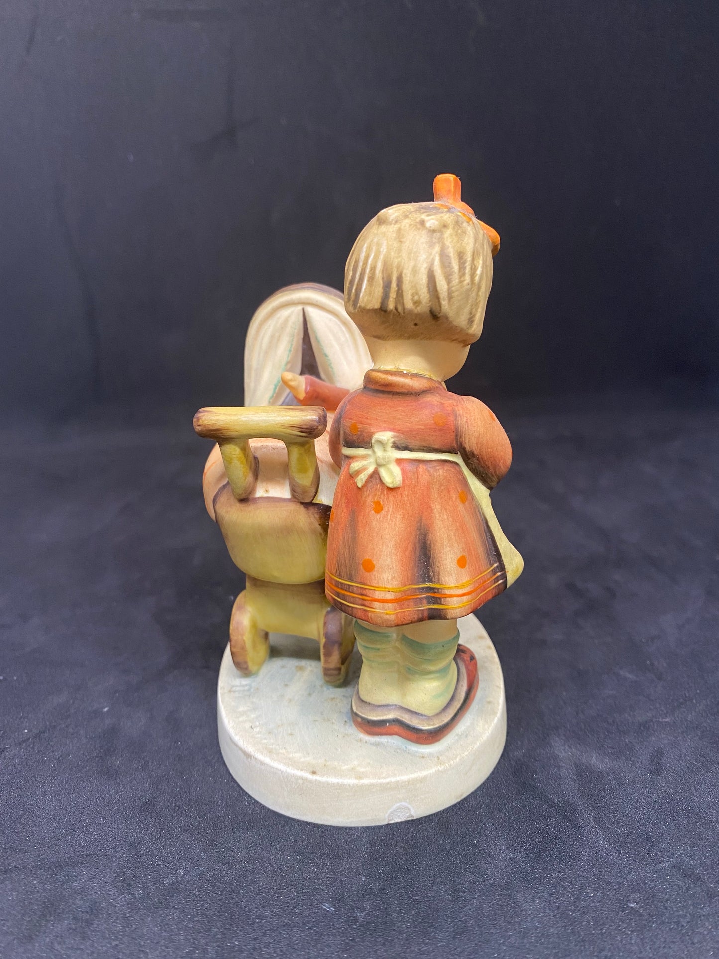 Goebel Hummel figurine ‘’Doll Mother” circa 1964-1972