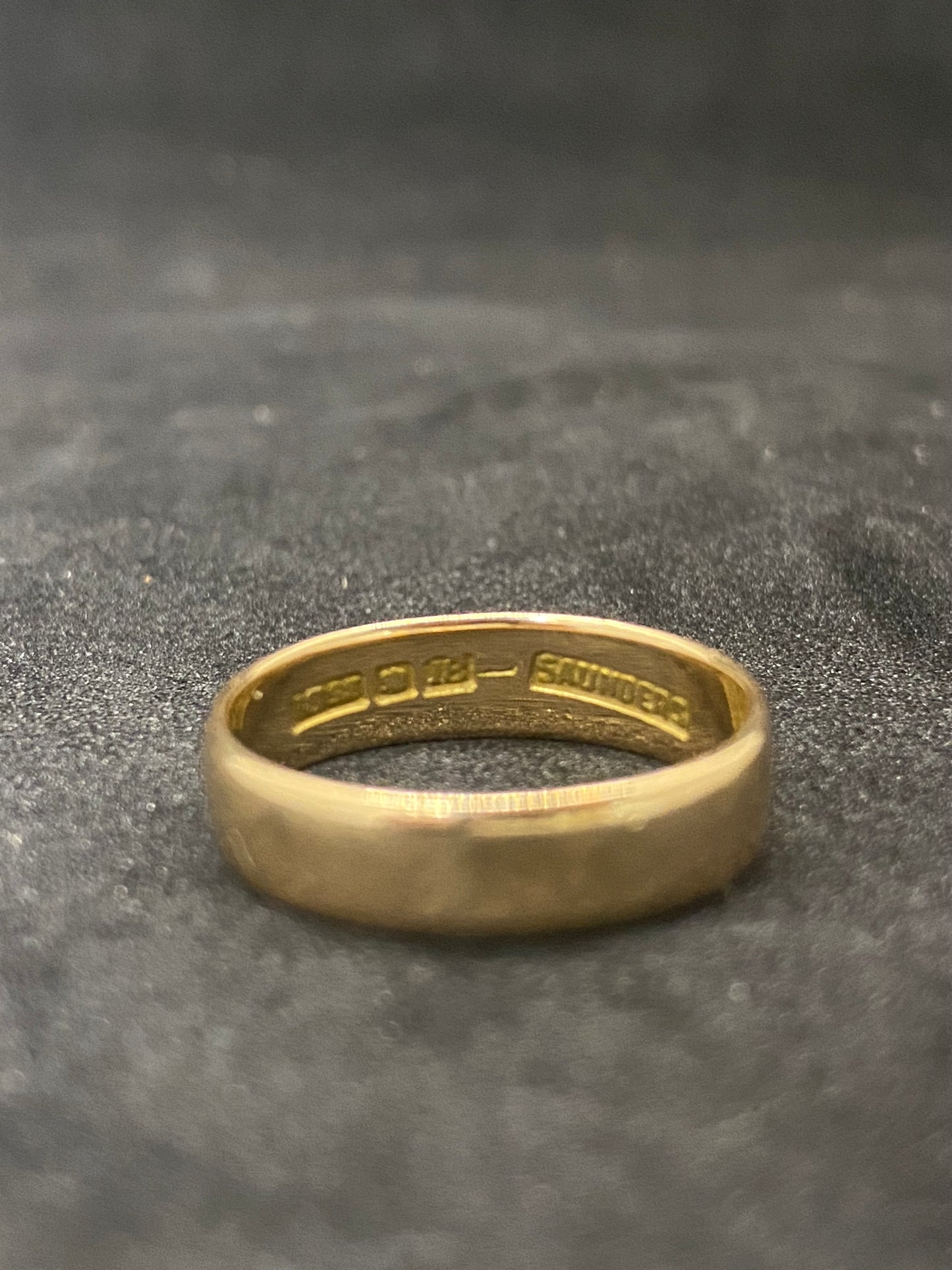 复古 18ct 金戒指,澳大利亚制造,桑德斯标志。