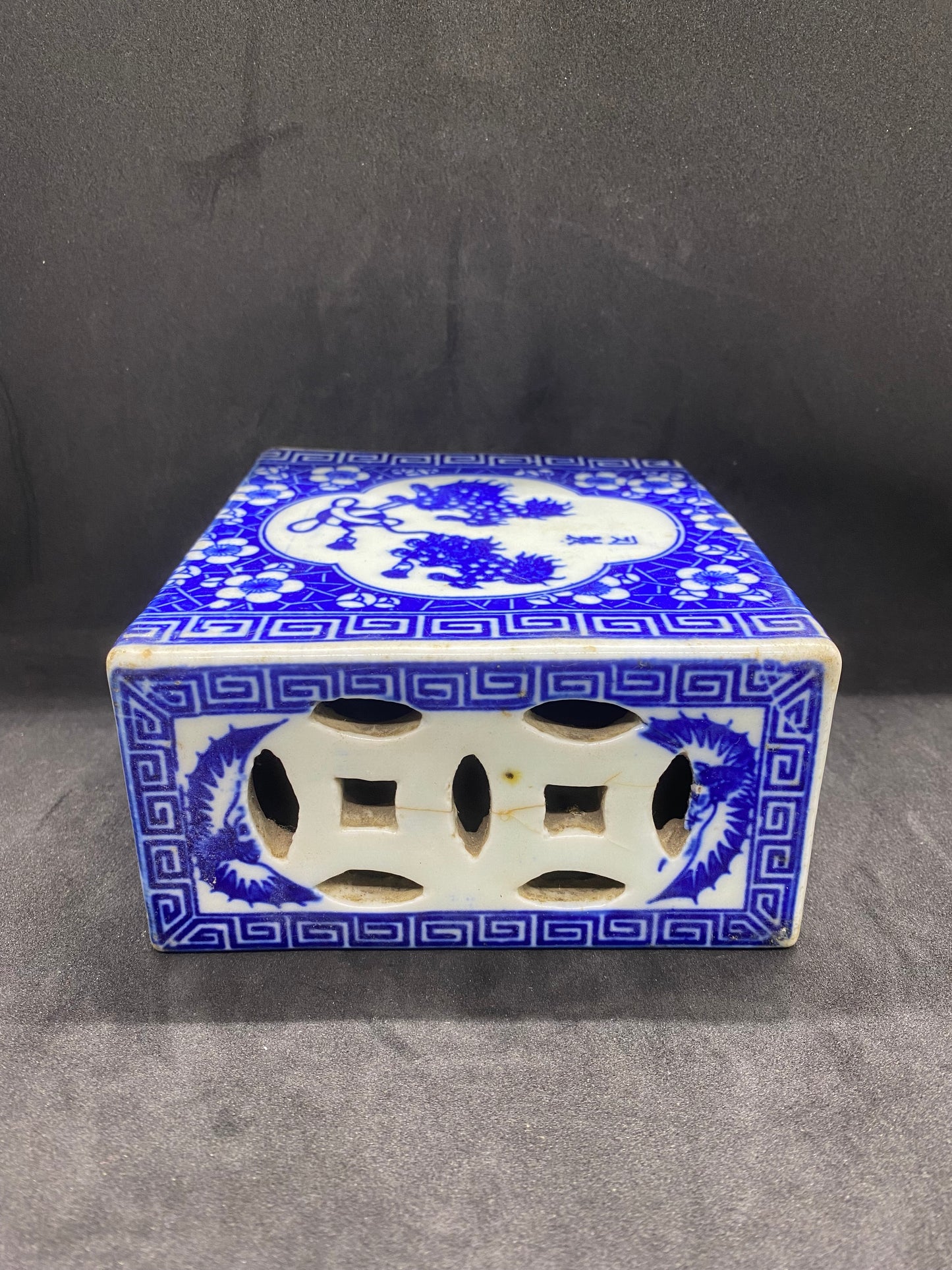 19 世纪 Foo Dog 鸦片枕头,带制造商铭文