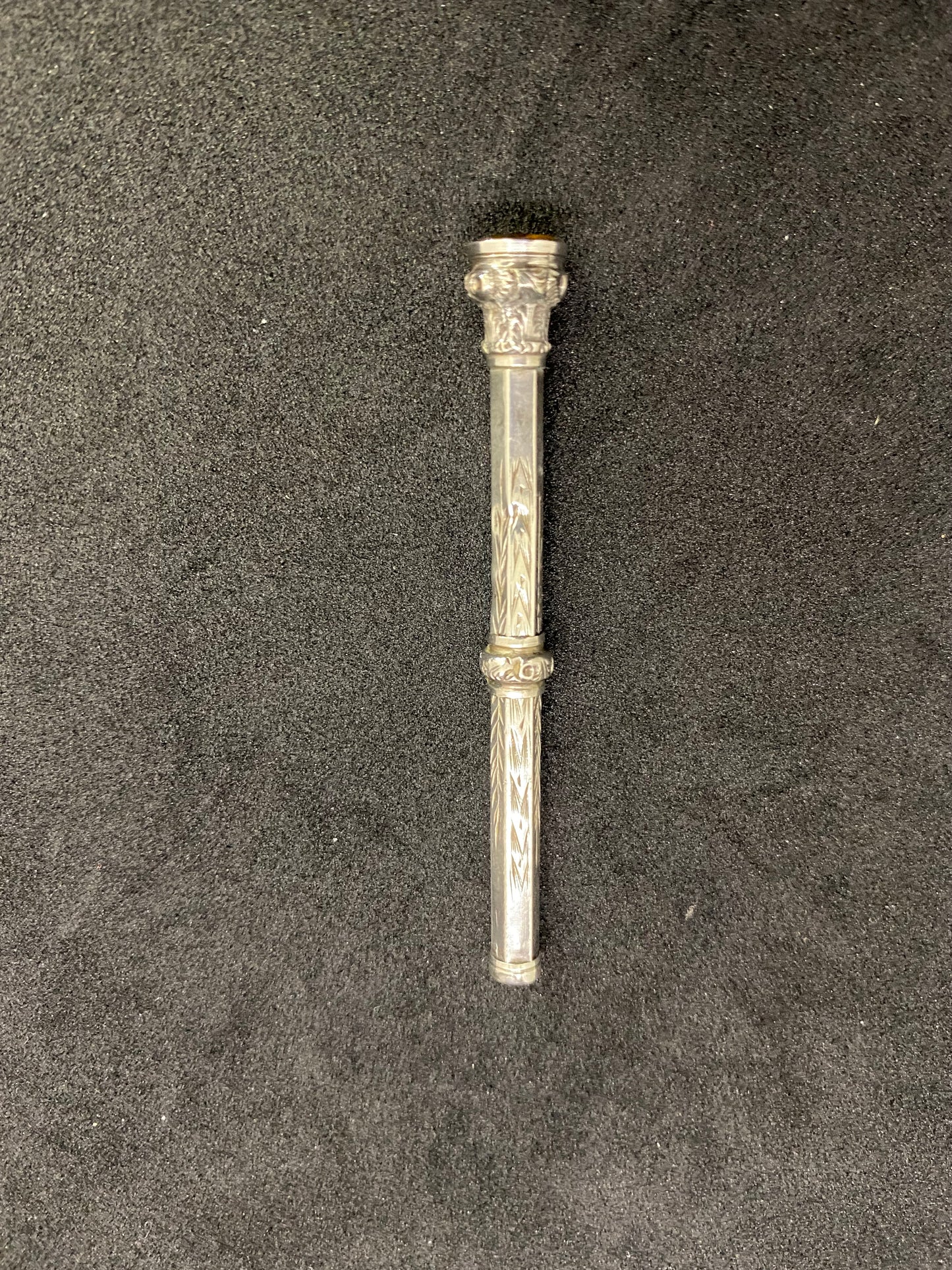 Lápiz propulsor en miniatura de plata victoriano de finales del siglo XIX con tapa de sello de citrino