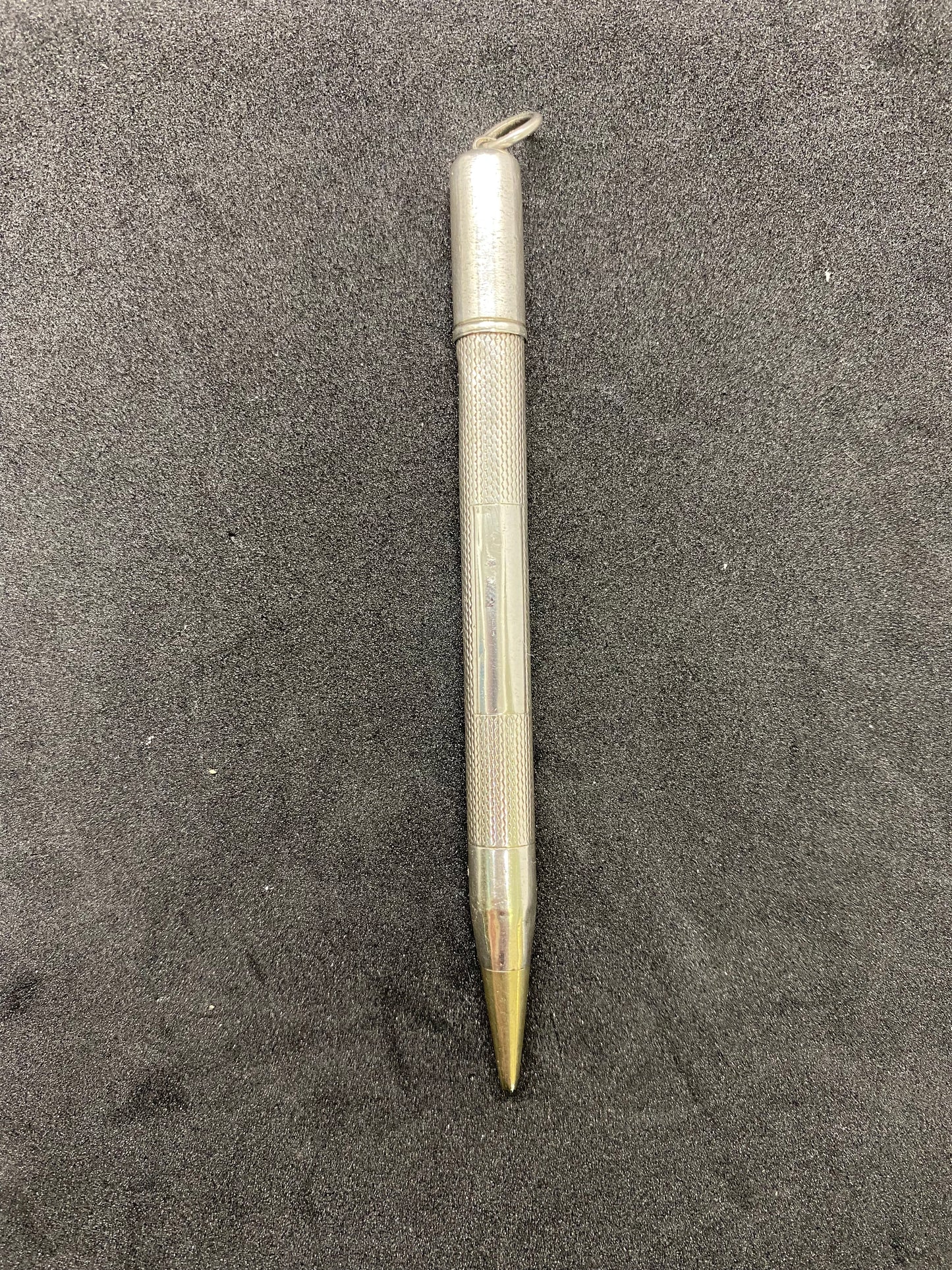 Portaminas antiguo de plata, posiblemente antiguo, con lazo Chatelaine