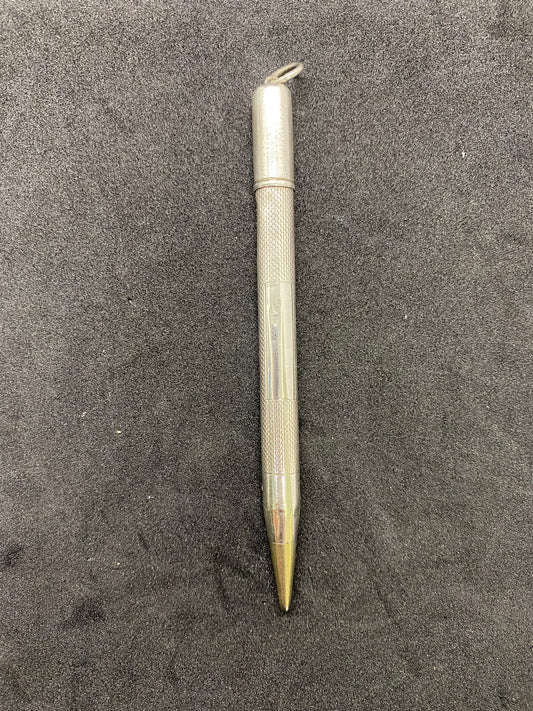 Portaminas antiguo de plata, posiblemente antiguo, con lazo Chatelaine