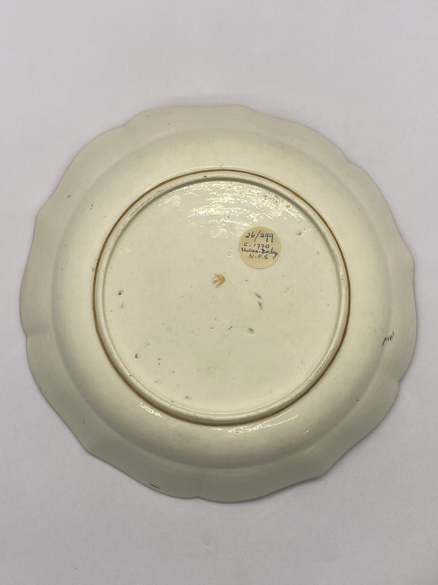 Raro cuenco georgiano Chelsea-Derby dorado y de porcelana, c. 1770-83