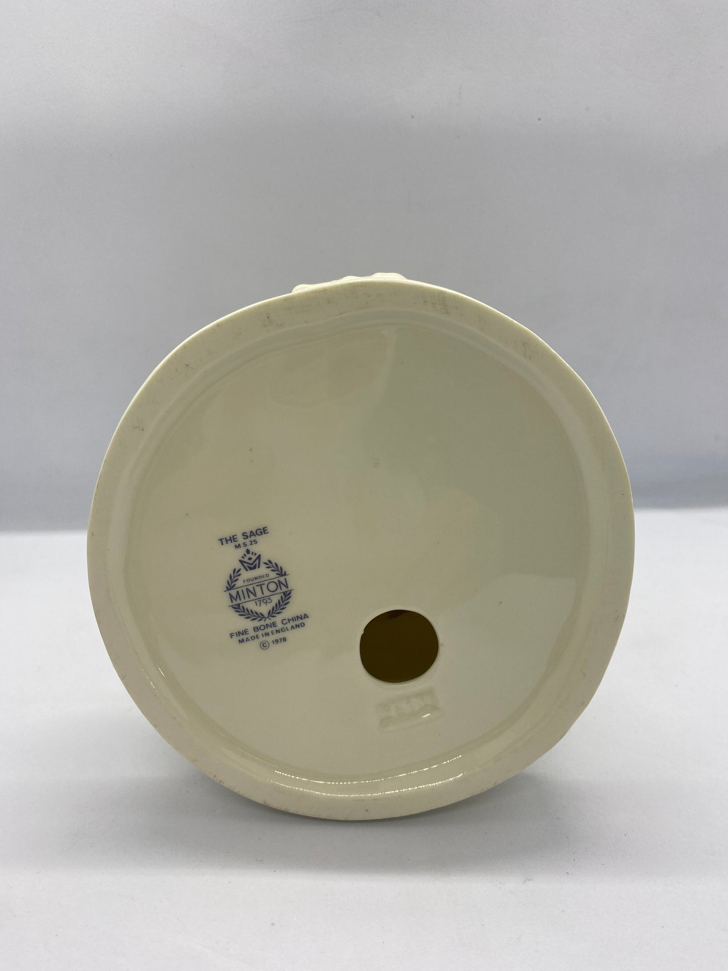 老式 Minton “The Sage” 细骨瓷与铸造纯铜,1978 年。