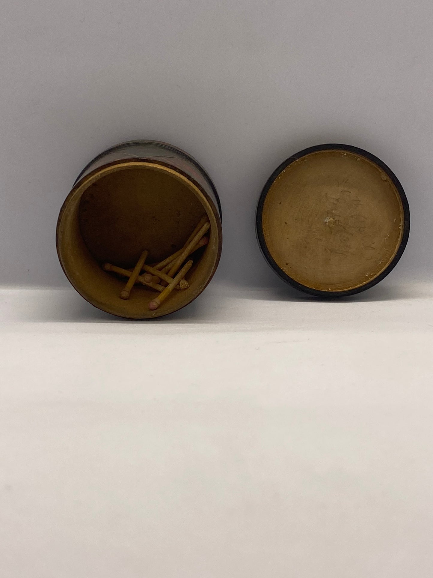 Caja con tapa para guardar cerillas y artículos para dormir de tartán victoriano del siglo XIX, diseño McBeth