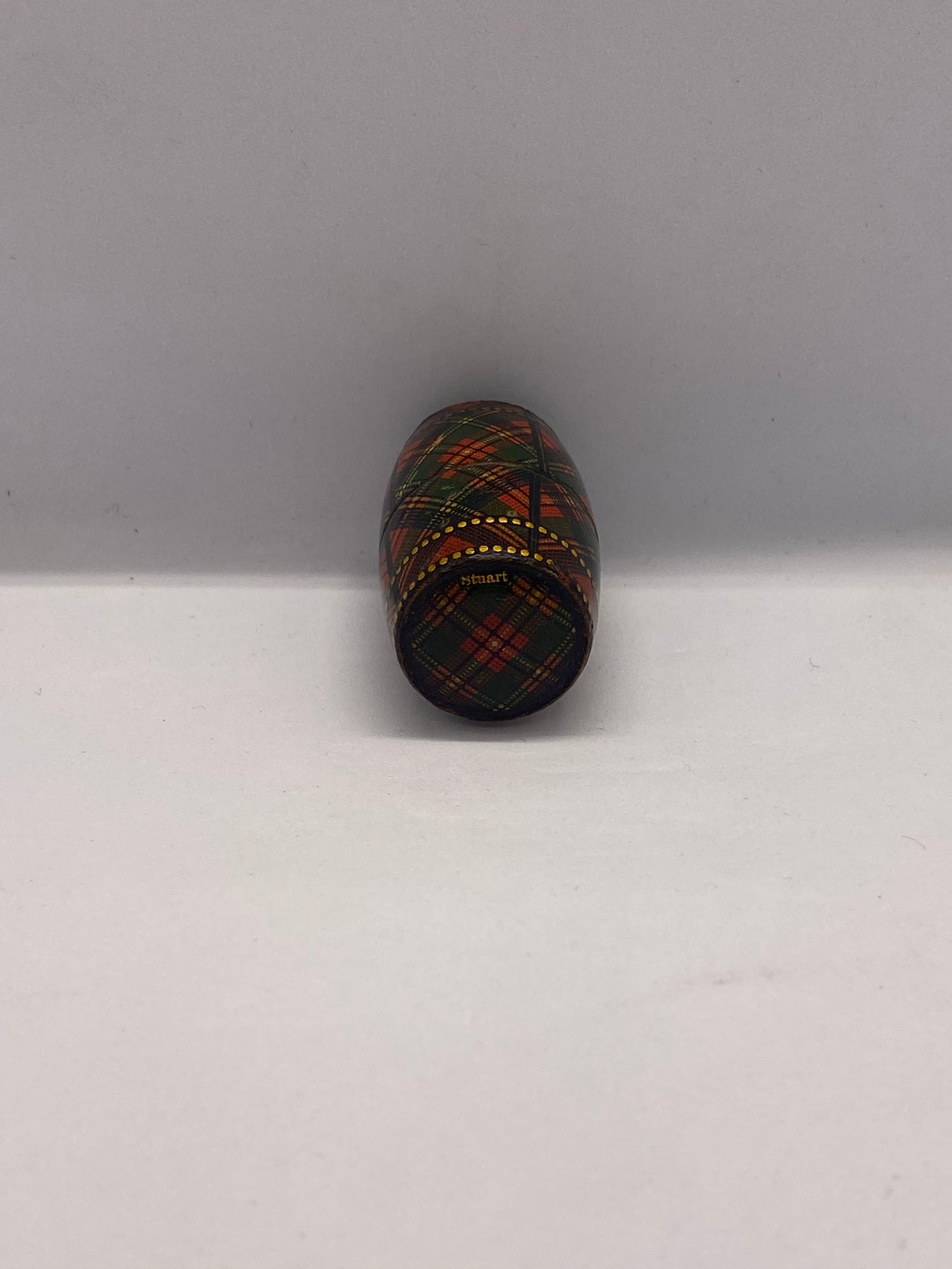 Precioso estuche de costura/portaagujas de tartán victoriano, patrón Stuart