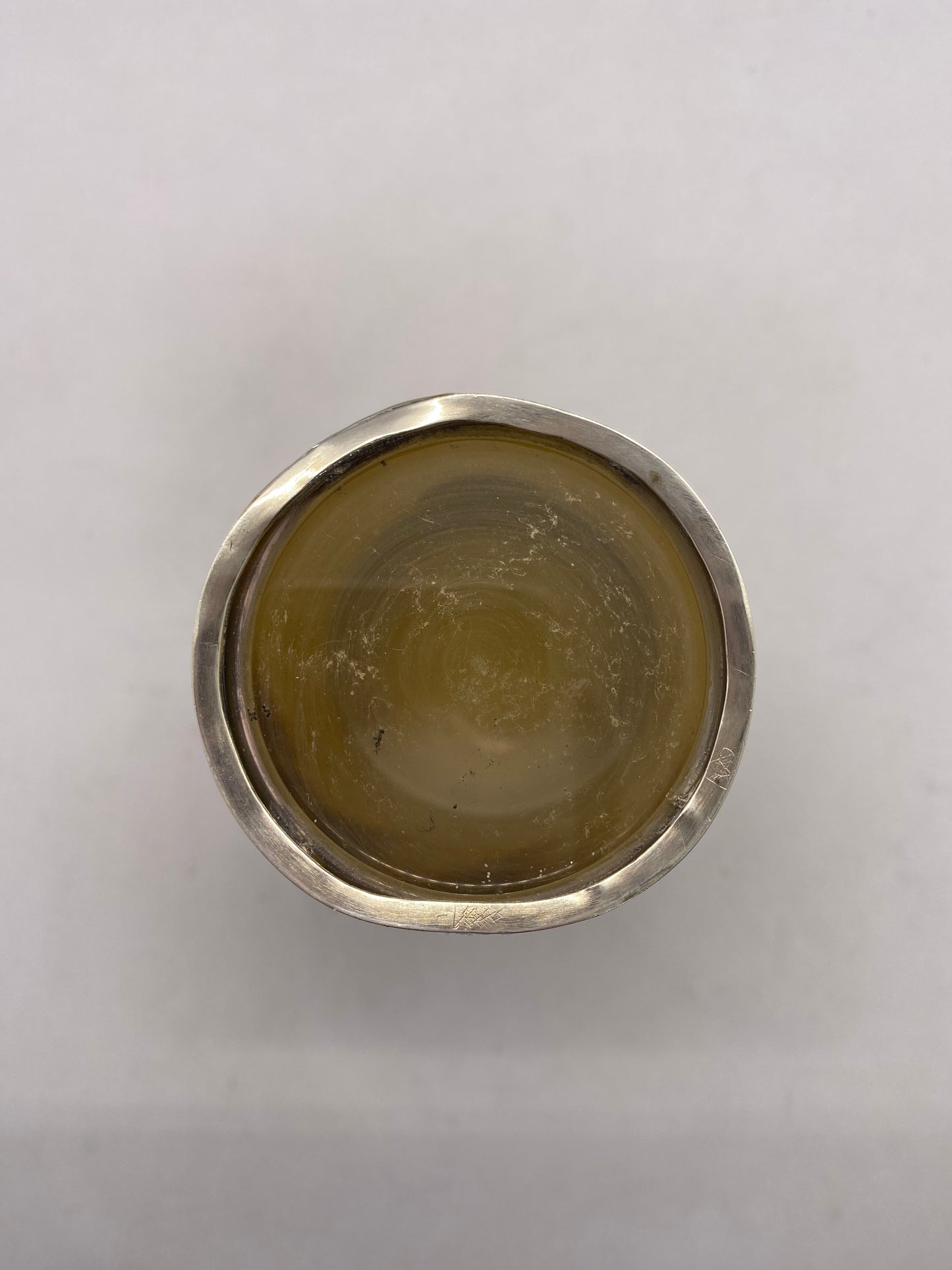 Vaso de cuerno y plata esterlina de George Adams (Chawner & Co.) de la época victoriana