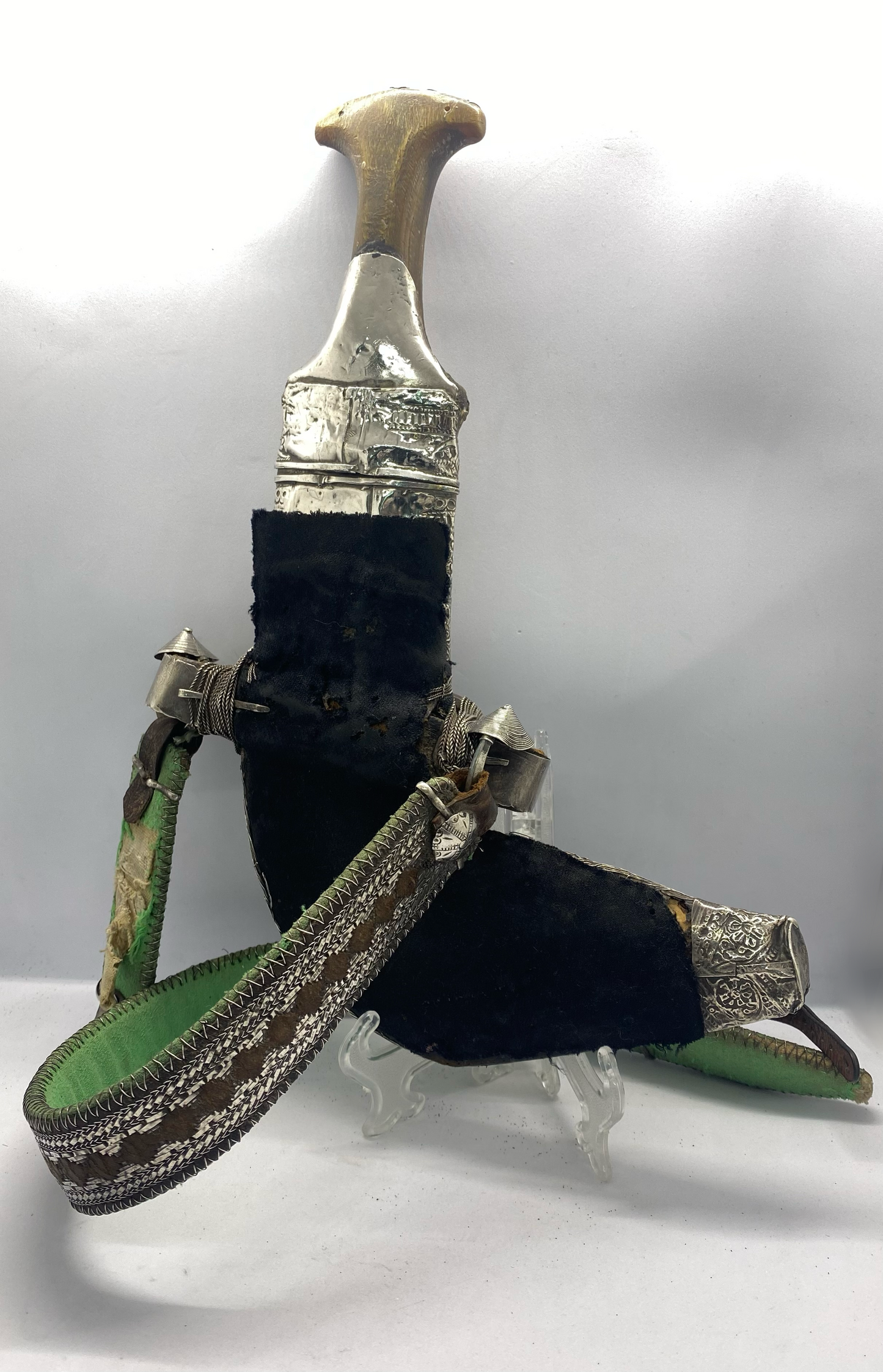 Daga ceremonial Khanjar antigua de plata y cuerno de Omán (Jambiya)