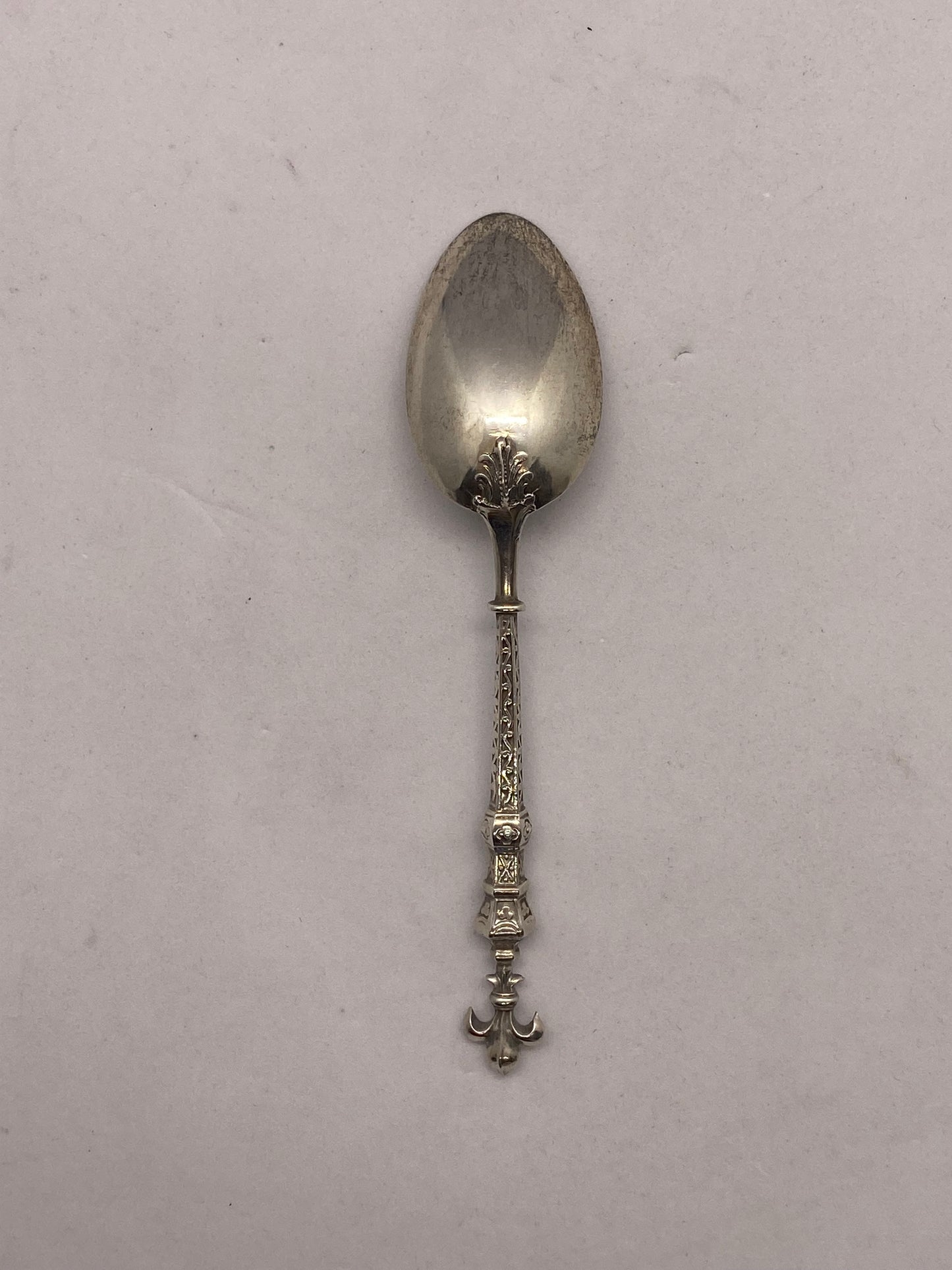 Cuchara de recuerdo francesa antigua de plata .800 con la inscripción "París"