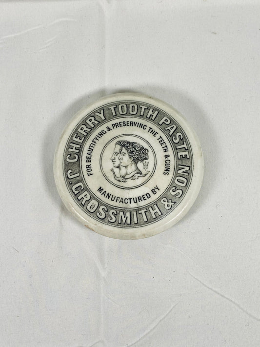 Tapa de bote de pasta de dientes de cereza, de loza victoriana de mediados a finales del siglo XIX, J Grossmith & Son