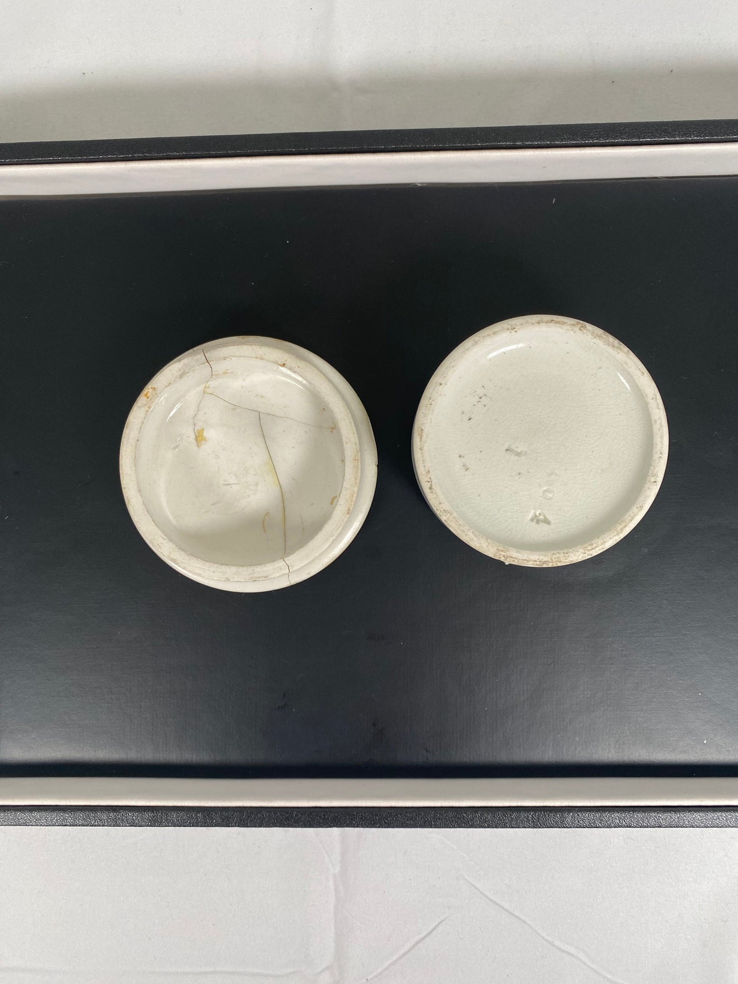 Tapa y base de bote de pasta de dientes Blackett's, raras, tal como están, reparadas