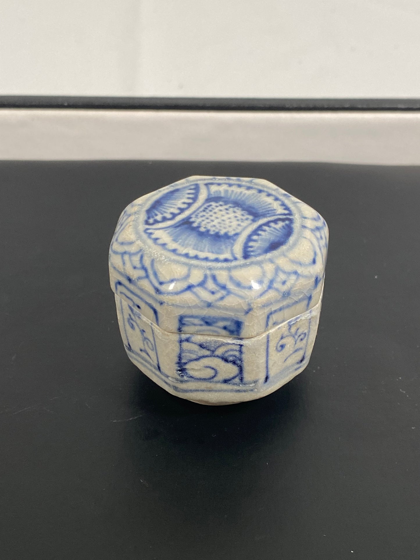 Shipwreck Porcelain Annamese Style Lidded Trinket Box from Hoi An Hoard, 15th century Vietnam