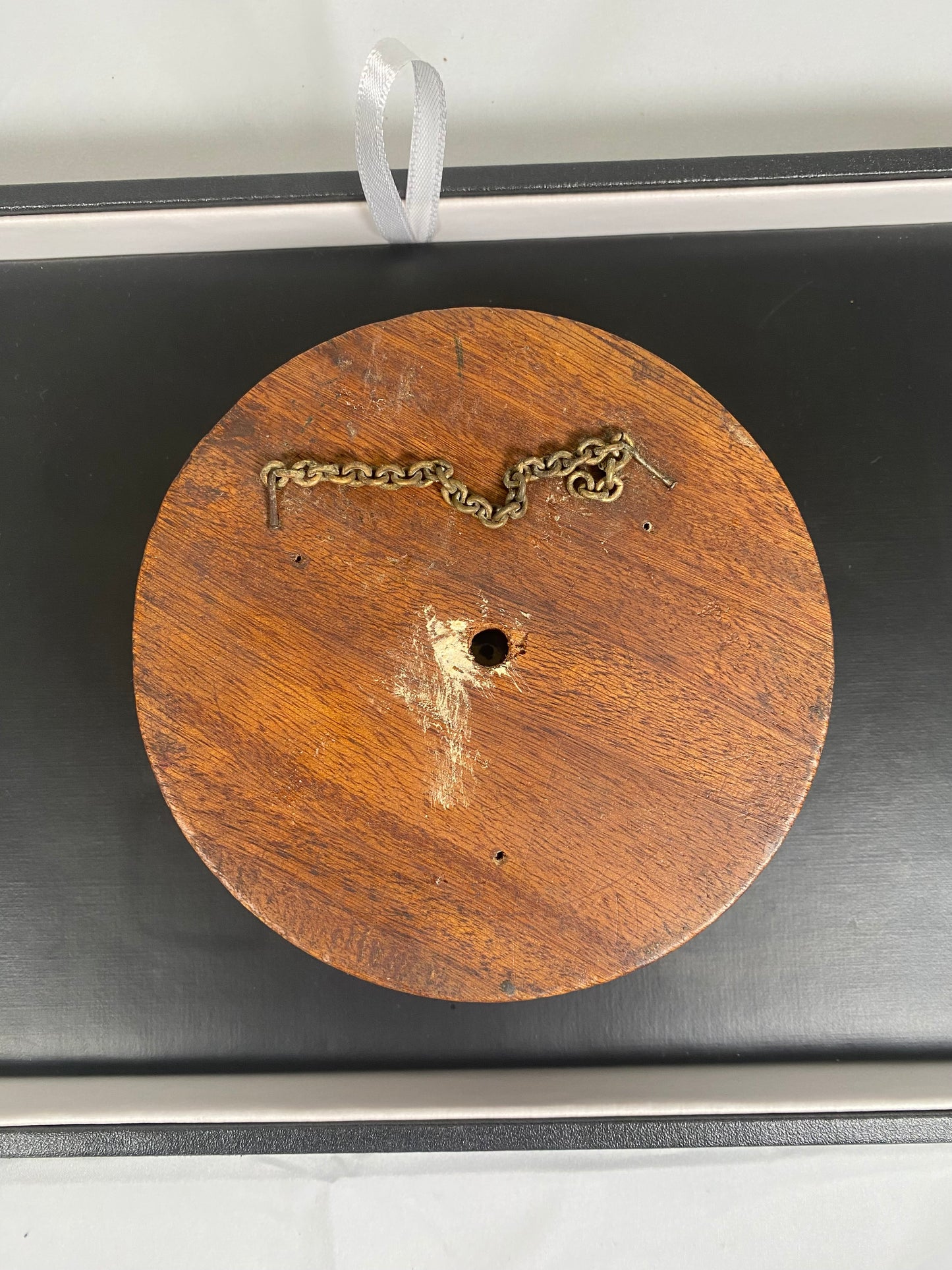 Tapa de olla con marco de finales de la época victoriana, versión coloreada poco común de pasta de dientes de cereza de John Goswell