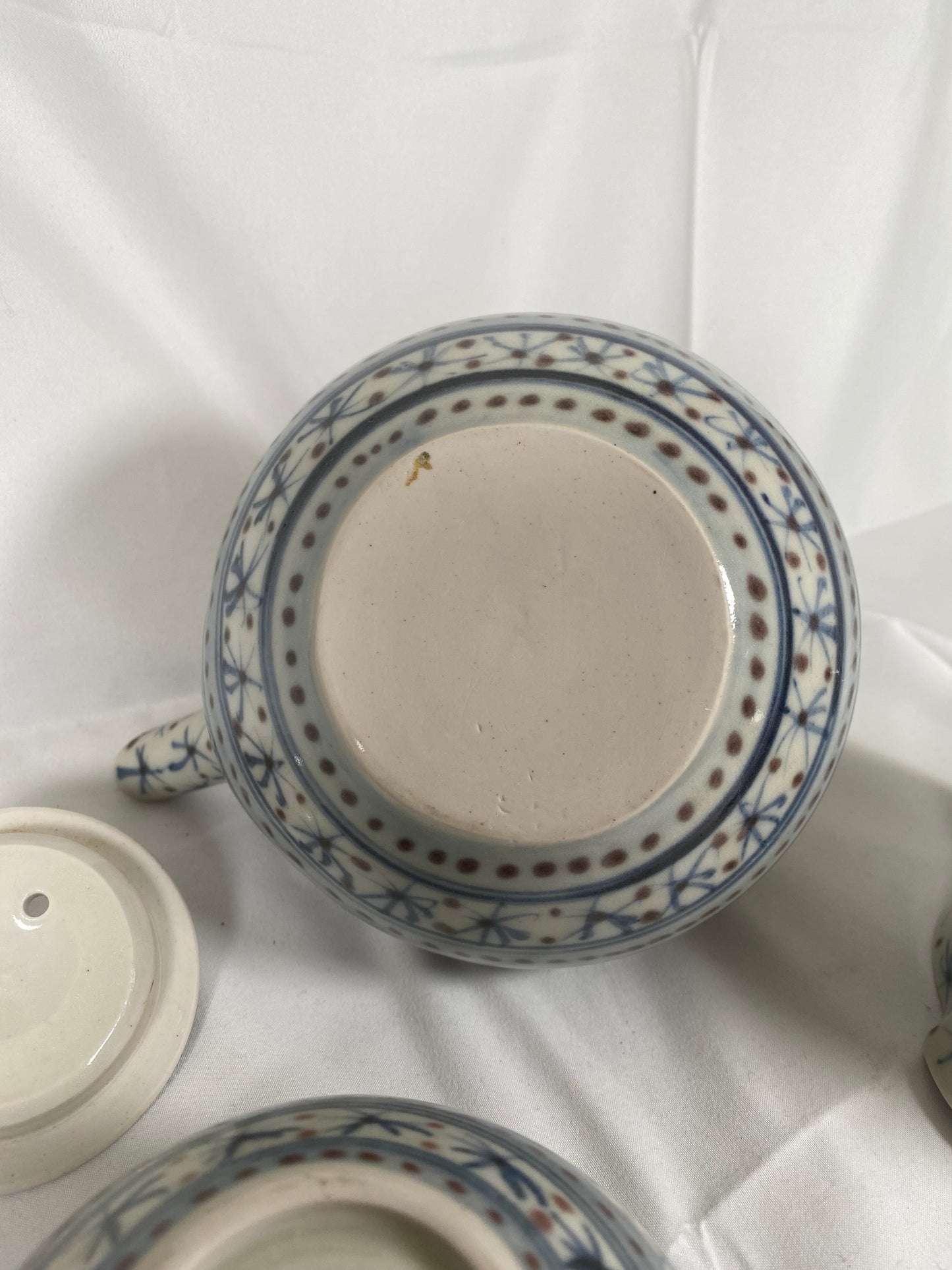 精美的爱尔兰手工彩绘陶器茶具,约 20 世纪 80 年代