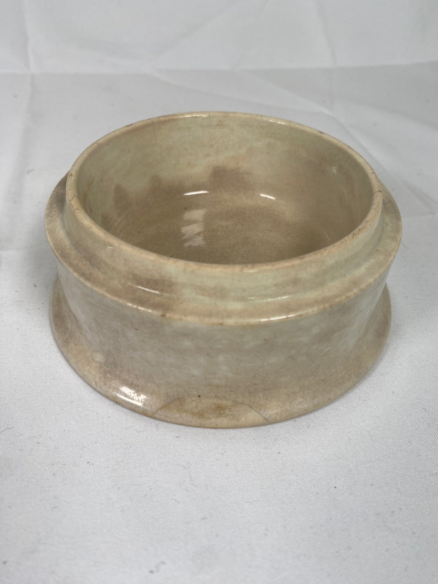 Rara olla victoriana Prattware con tapa de la joven reina Victoria, "Orgullo de Inglaterra".