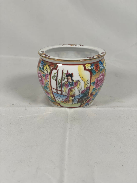 Vintage Chinese souvenir hand-painted eggshell porcelain fishbowl