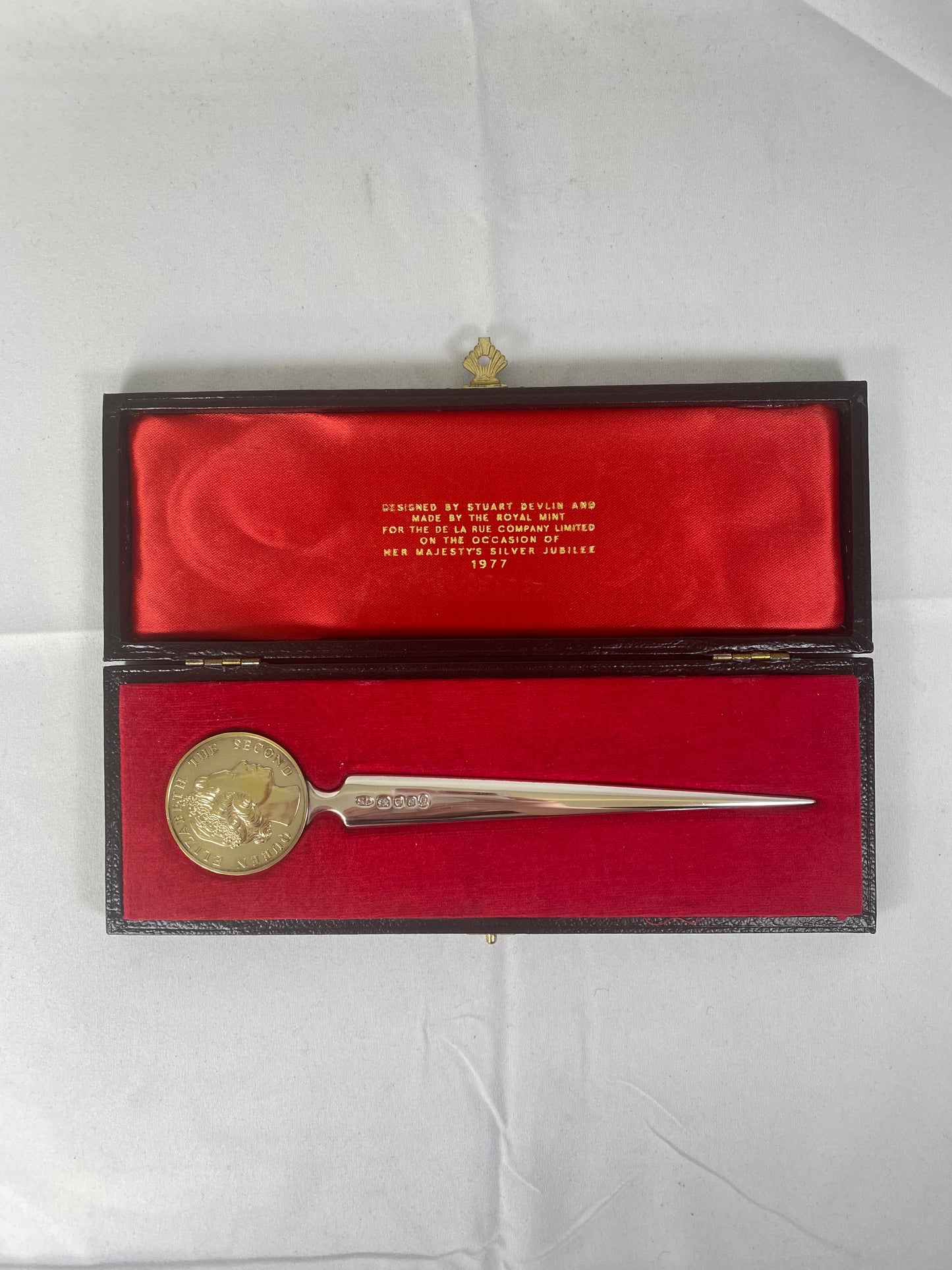 纪念型开信刀,带原装盒,Stuart Devlin,1977 年