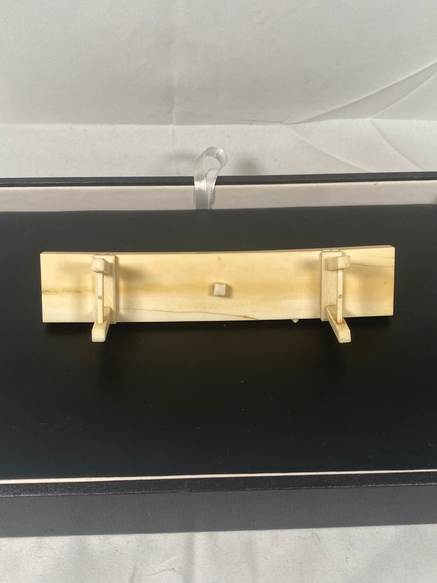 古董明治时期日本象牙置物、泡茶场景