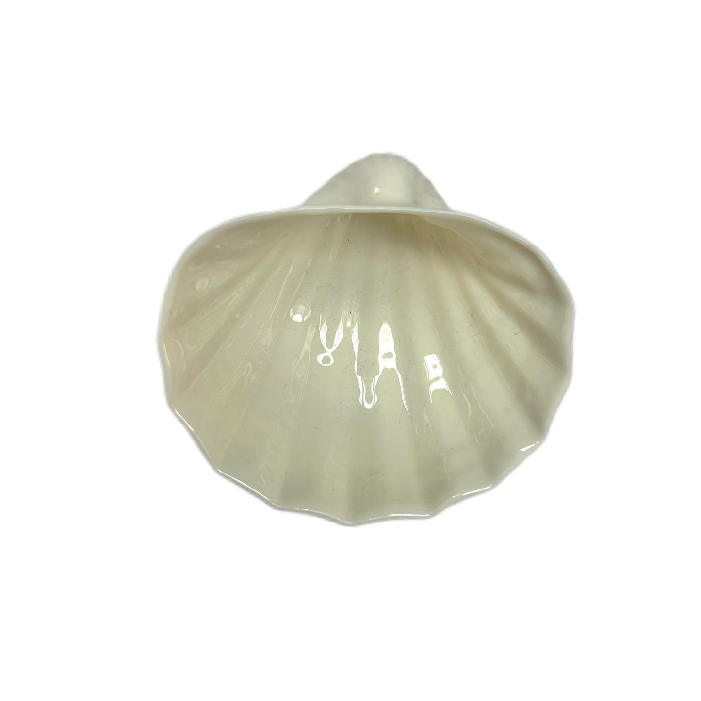 Vintage Belleek shell shaped salt cellar or trinket dish with 7th mark, circa 1980-1993