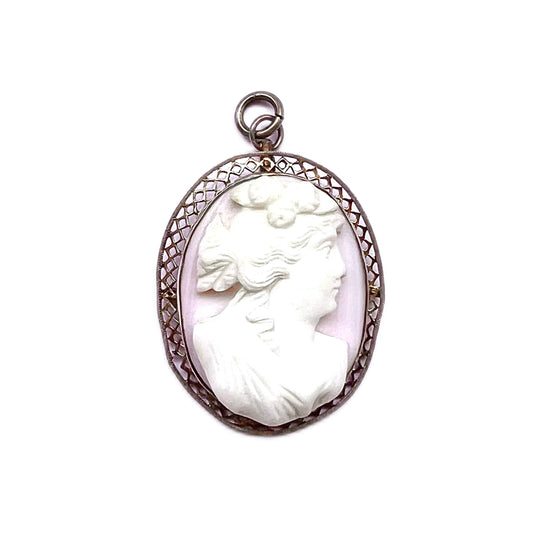 Antique Victorian 9ct gold and conch shell cameo pendant