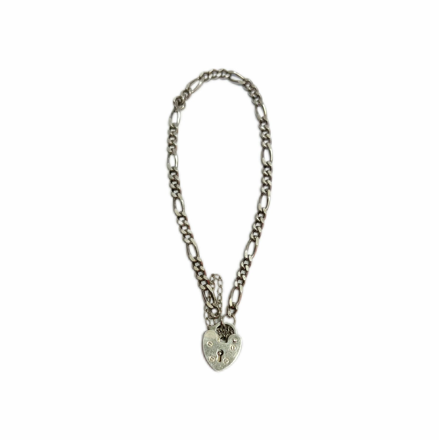 Alegant sterling silver bracelet with heart-shaped padlock and safety chain