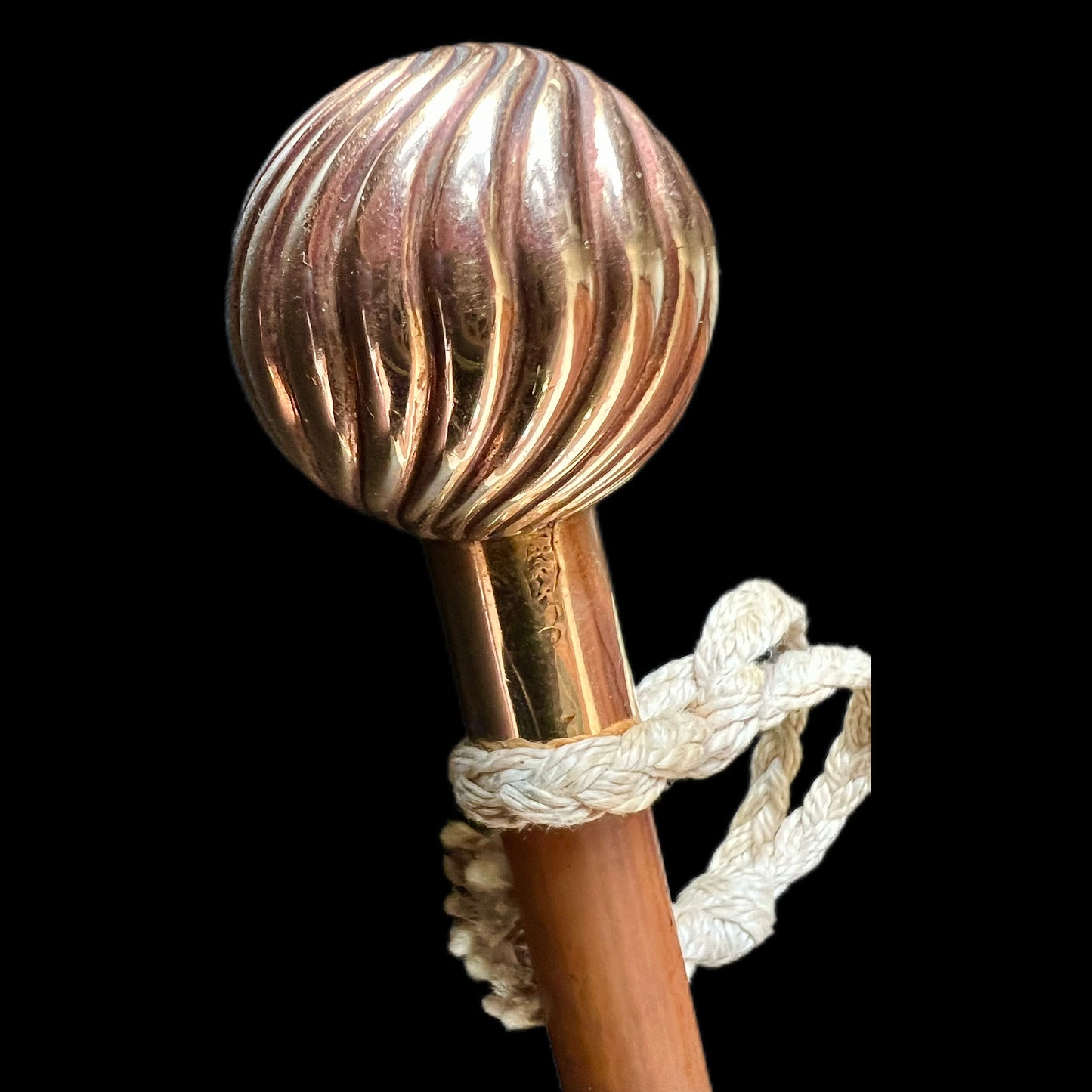Antique British Colonial officer’s swagger stick/fly whisk, Malacca timber and 14ct gold