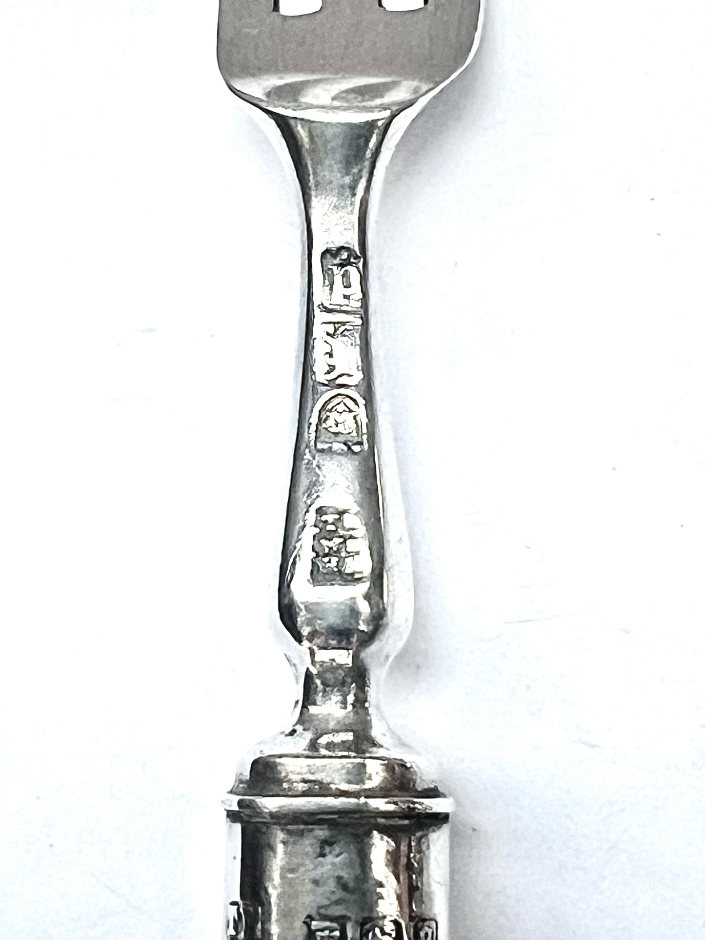 4 sterling silver hors d’oeuvre forks with marks for London, 1899, Holland, Aldwinckle &amp; Slater (Thomas Alfred Slater, Walter Brindsley Slater &amp; Henry Arthur Holland)