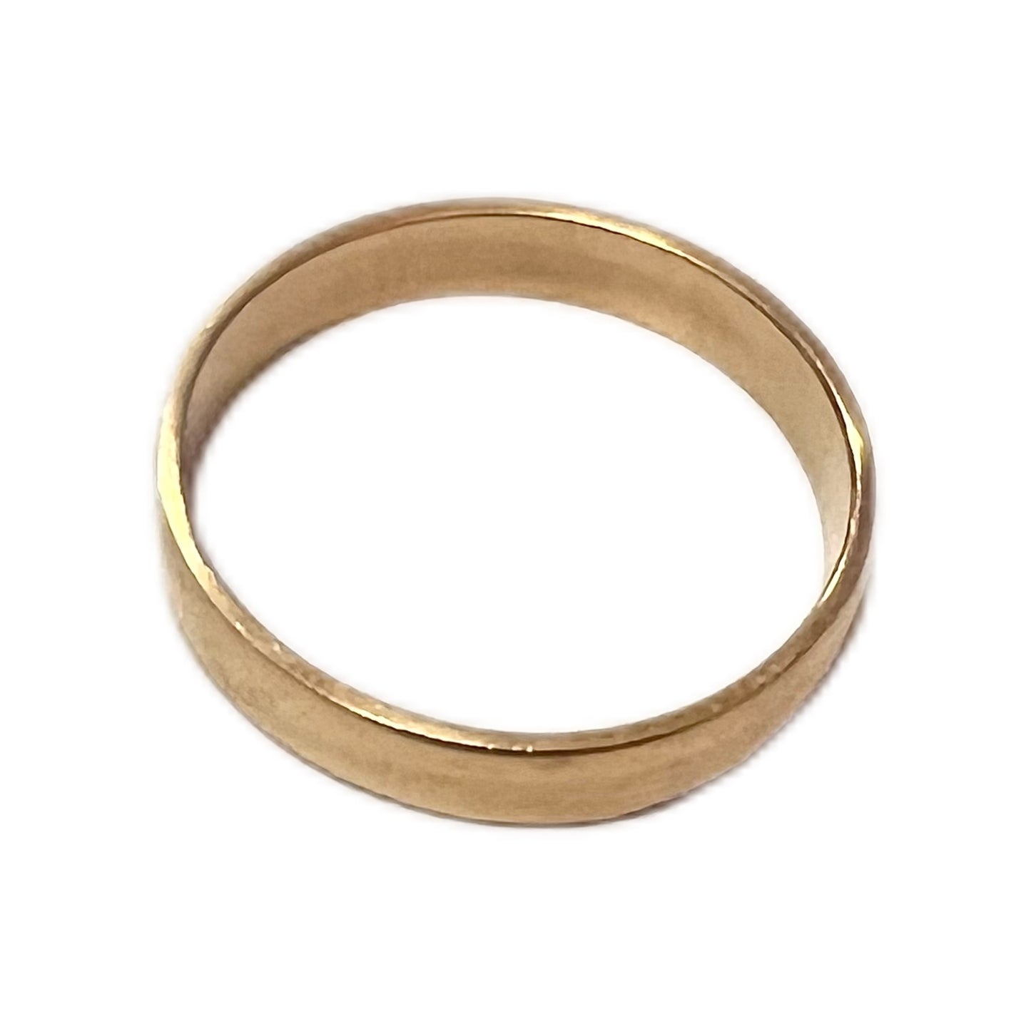 Simple but elegant 9ct gold ring