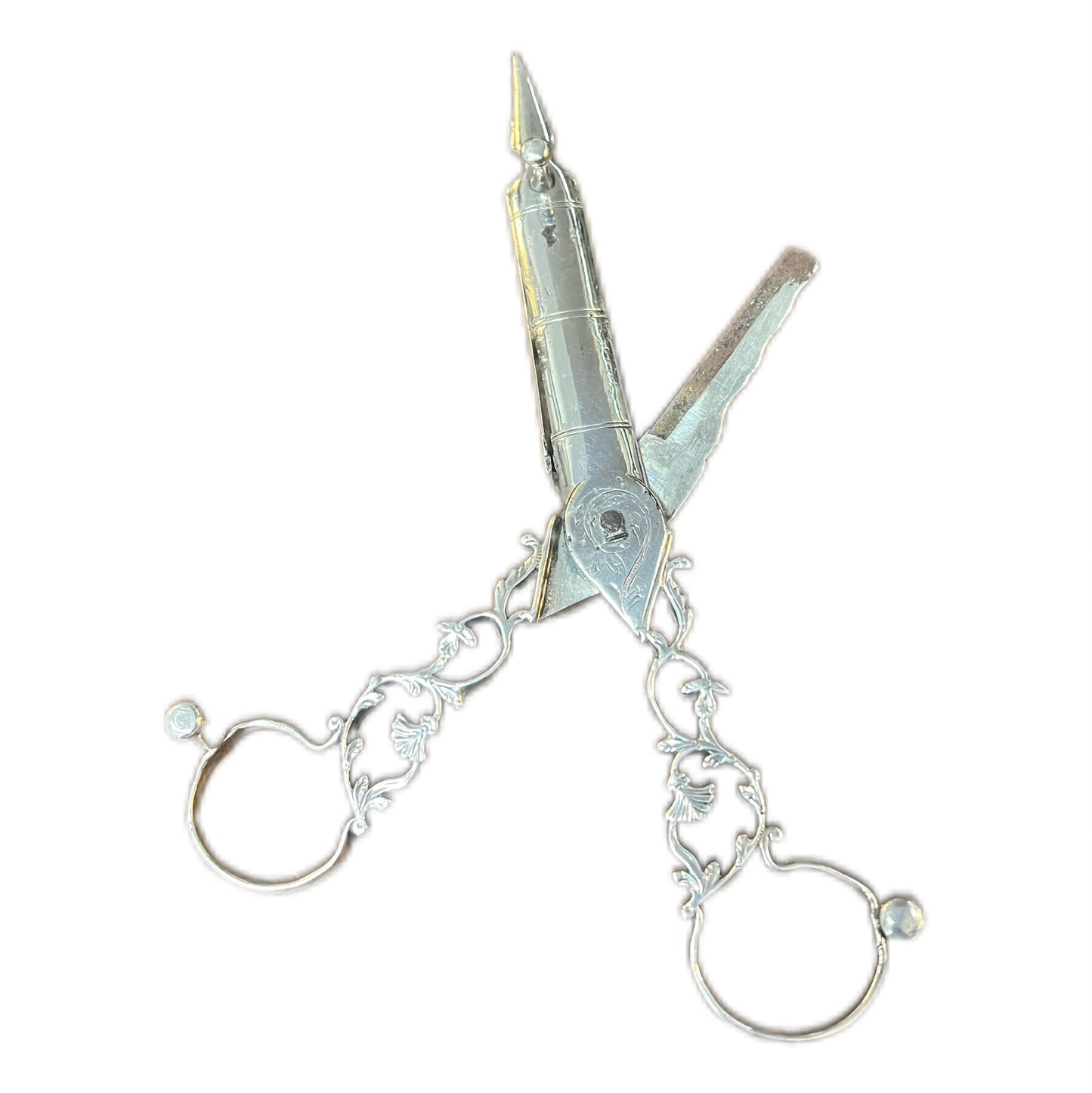 Antique George II crested sterling silver wick trimmers, London, 1759.