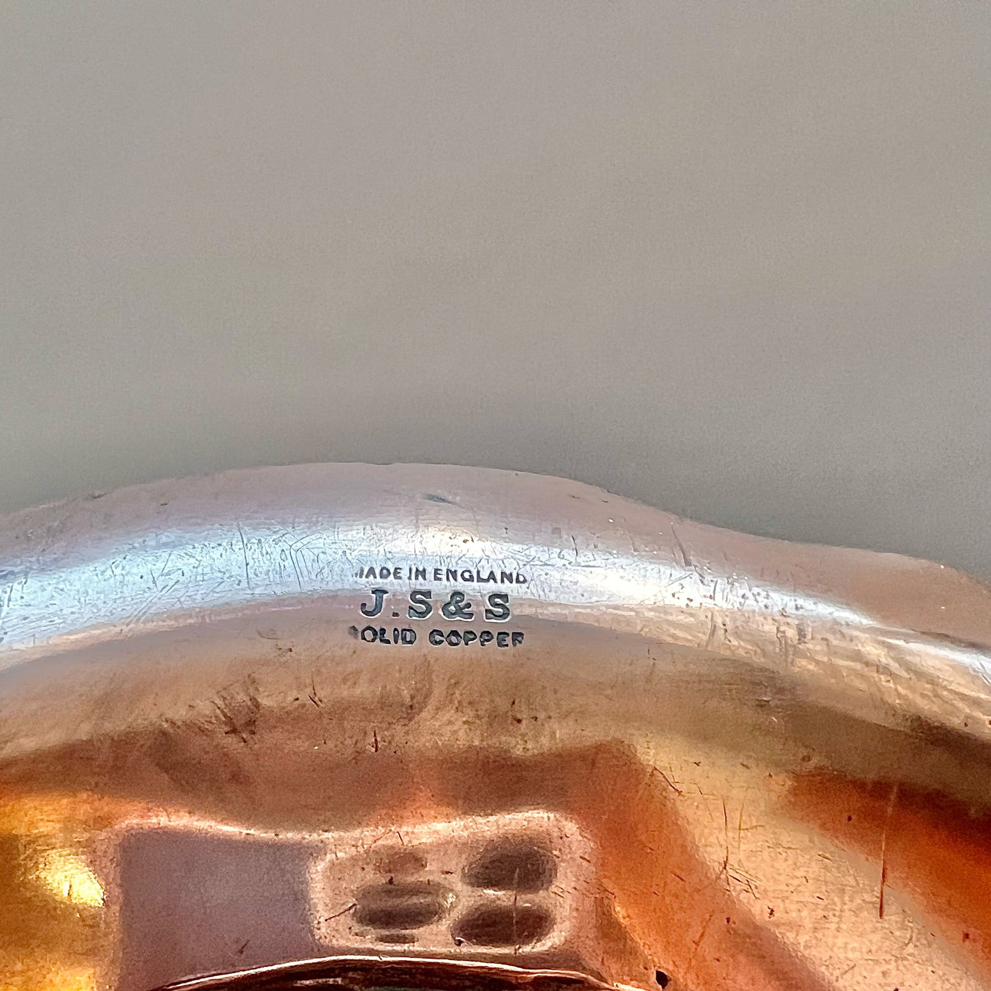 English Art Nouveau copper tray circa 1910s-1920s by Joseph Sankey & Sons