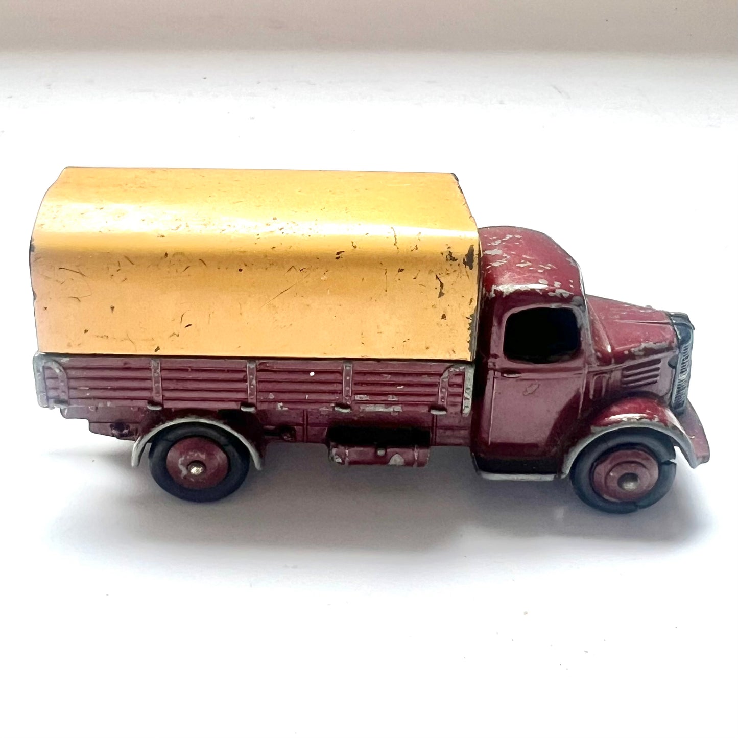 Vintage rare Dinky Austin Covered Wagon toy car, model number 413.