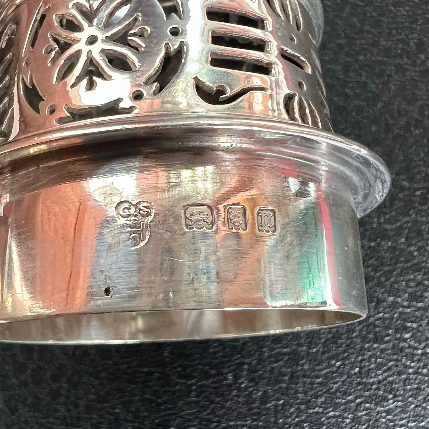 Near antique George V sterling silver muffineer. London, 1928, C.S. Harris & Sons Ltd.