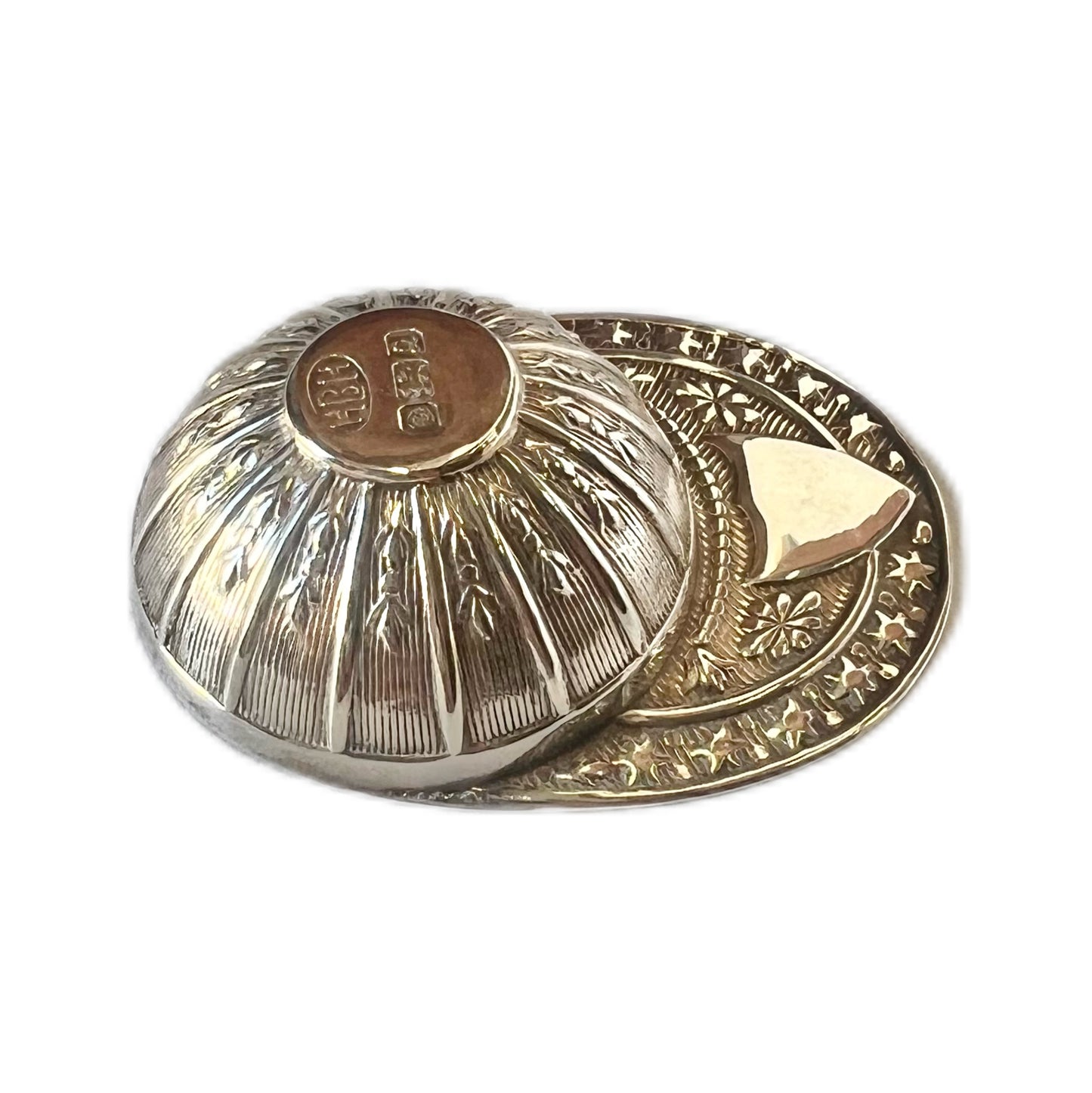 Antique QEII sterling silver novelty jockey cap tea caddy spoon