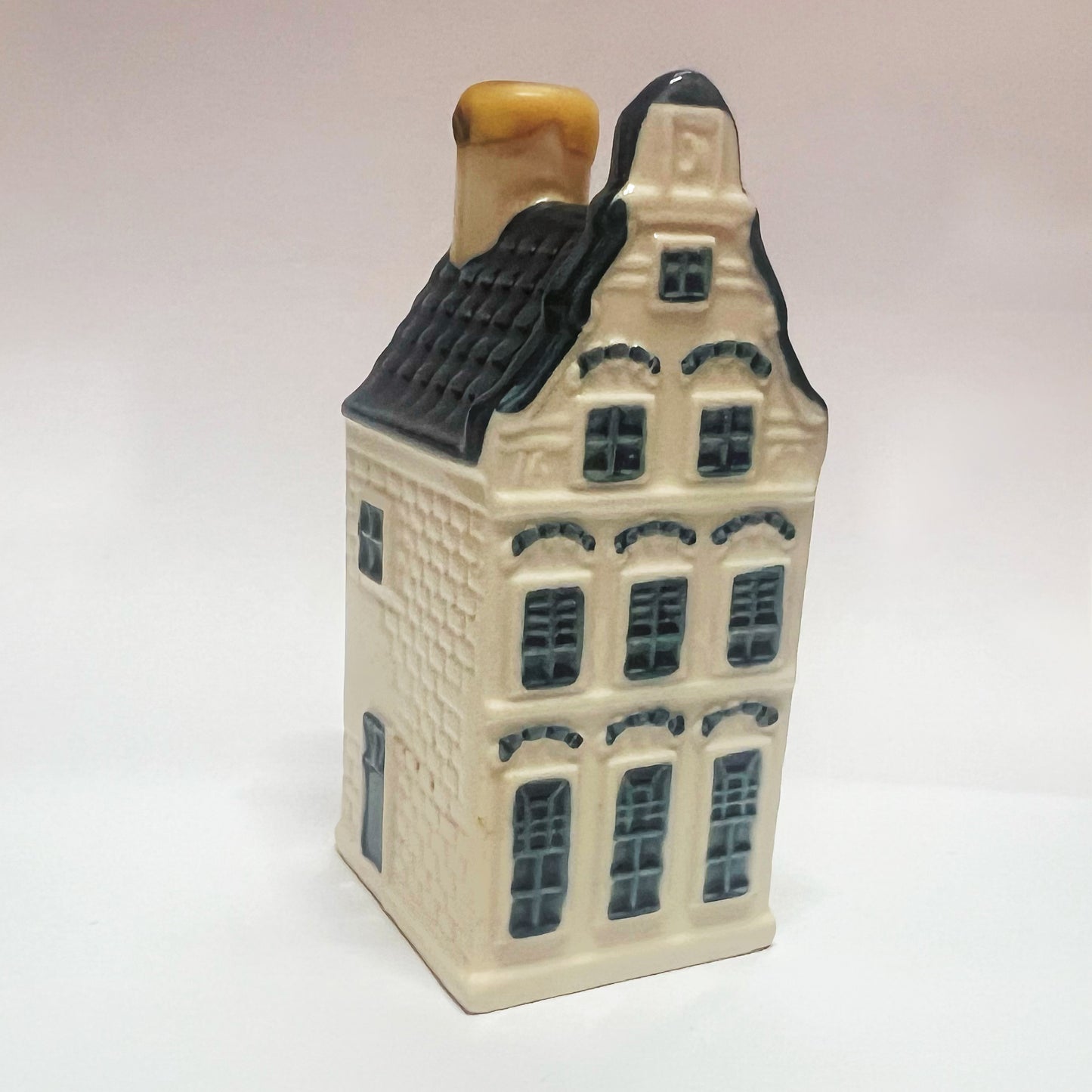 Vintage KLM Delft miniature House 17 novelty decanter