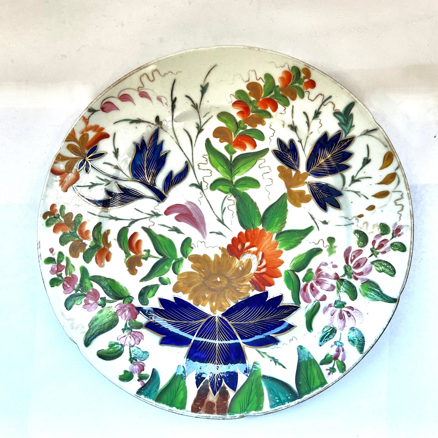 Late 18th to early 19th century Coalport plate in a “Bow” variant pattern