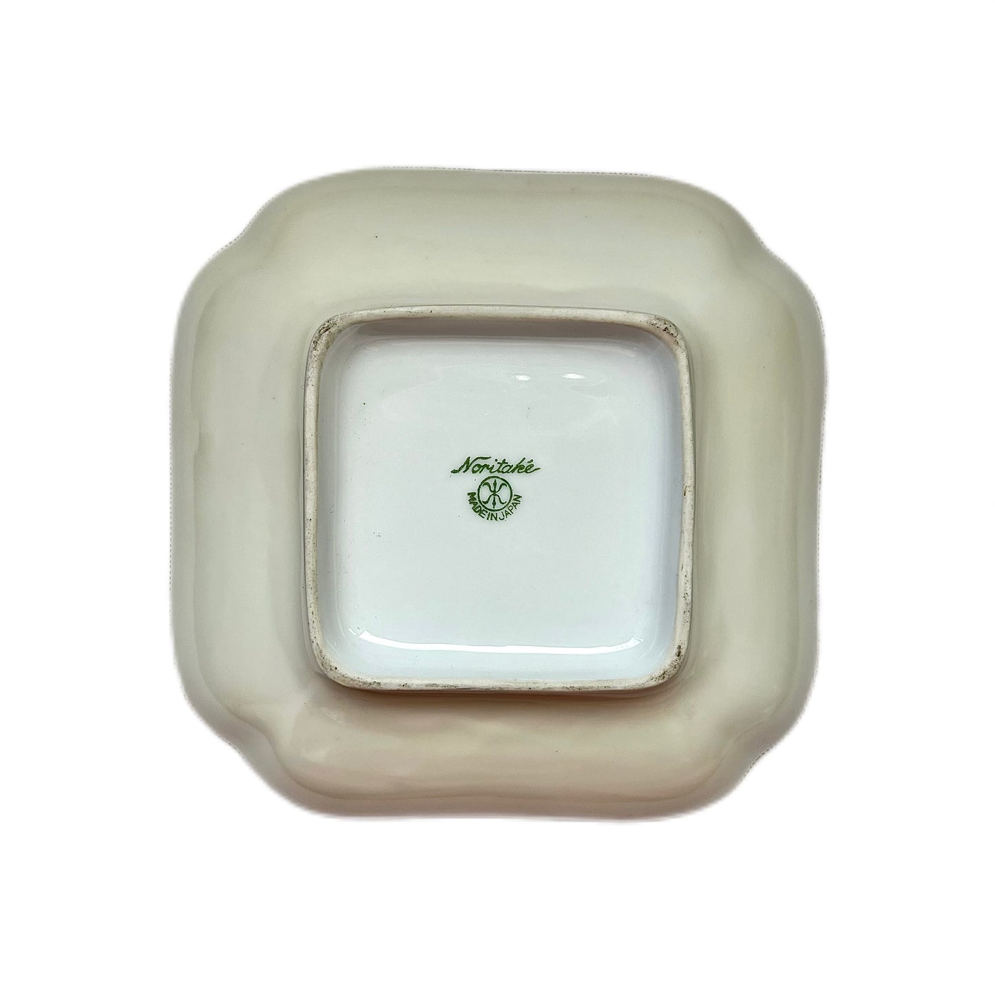 Antique to near antique Shuzan Satsuma souvenirs dish circa 1920s to 1930s