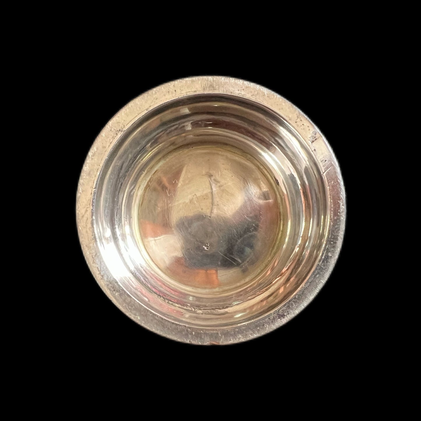 Near antique George V sterling silver muffineer. London, 1928, C.S. Harris & Sons Ltd.