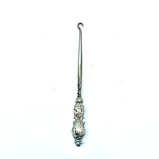 Antique George V button hook with sterling silver handle, assay marks on handle for Adie & Lovekin Ltd, Birmingham, 1919
