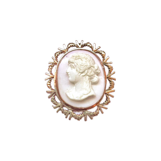 Vintage Elizabeth II 9ct gold and conch shell cameo brooch/ pendant