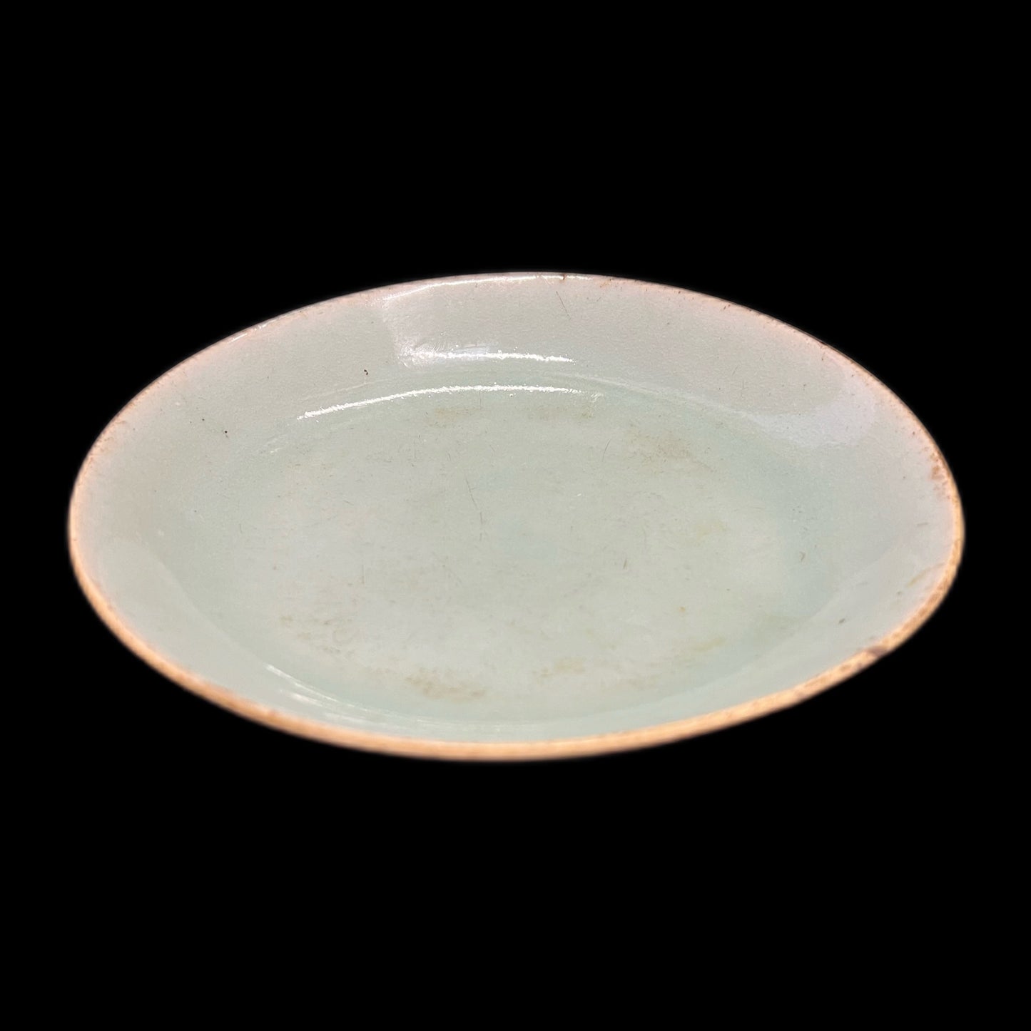 Lovely medium-sized early 19th century Jiaqing period celadon plate