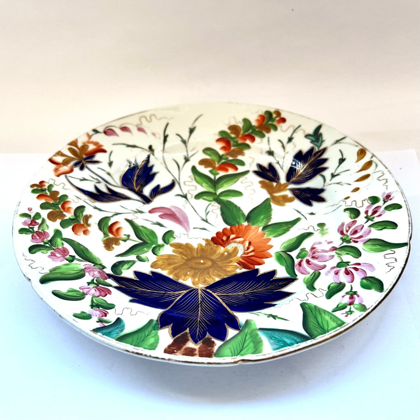 Late 18th to early 19th century Coalport plate in a “Bow” variant pattern