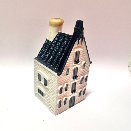 Vintage KLM Delft miniature House 70 novelty decanter