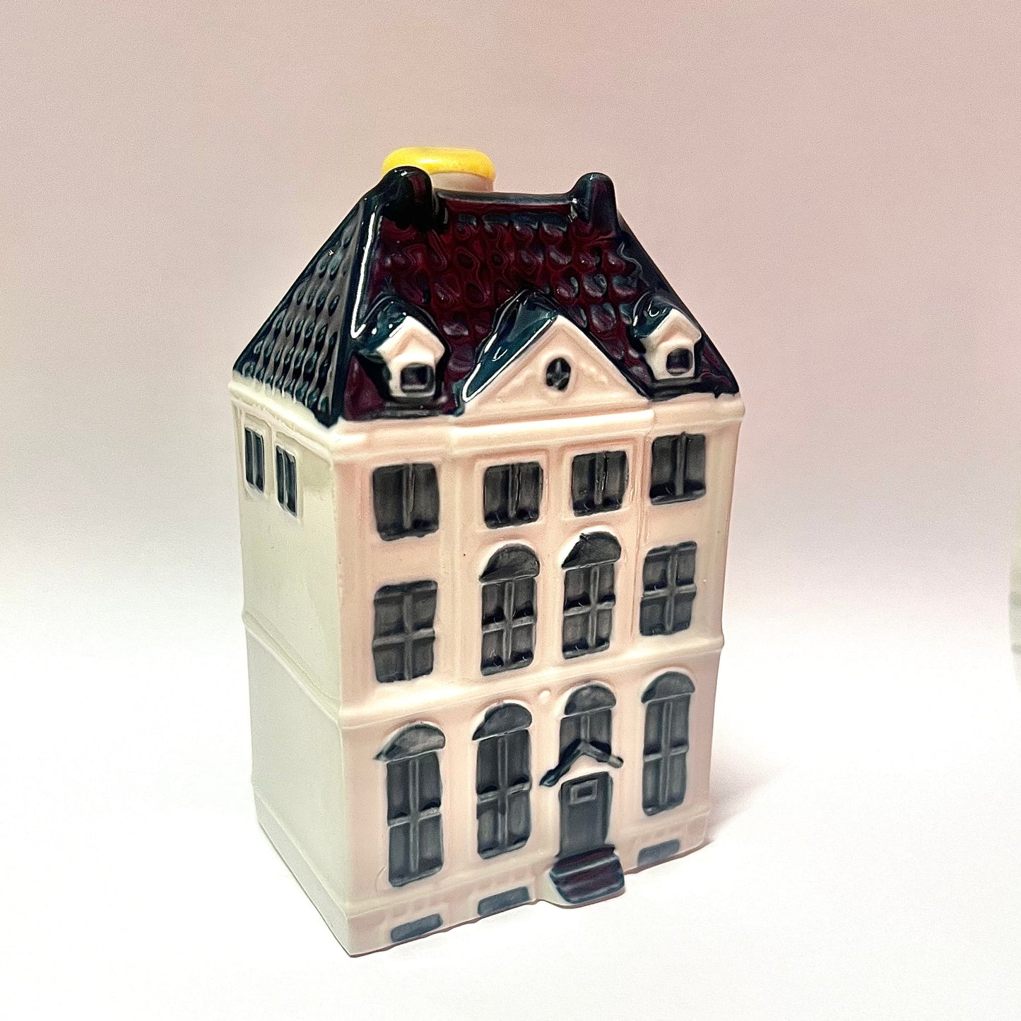 Vintage KLM Delft miniature House 48 novelty decanter