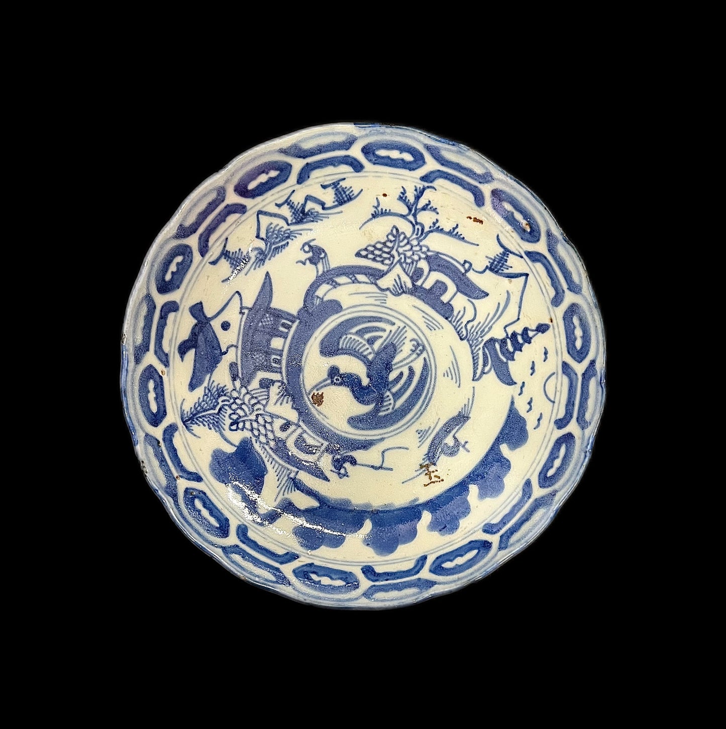Early 18th century Kangxi period crane motif dish