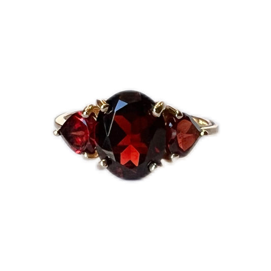 Mid to late 20th century 9ct gold garnet trilogy ring