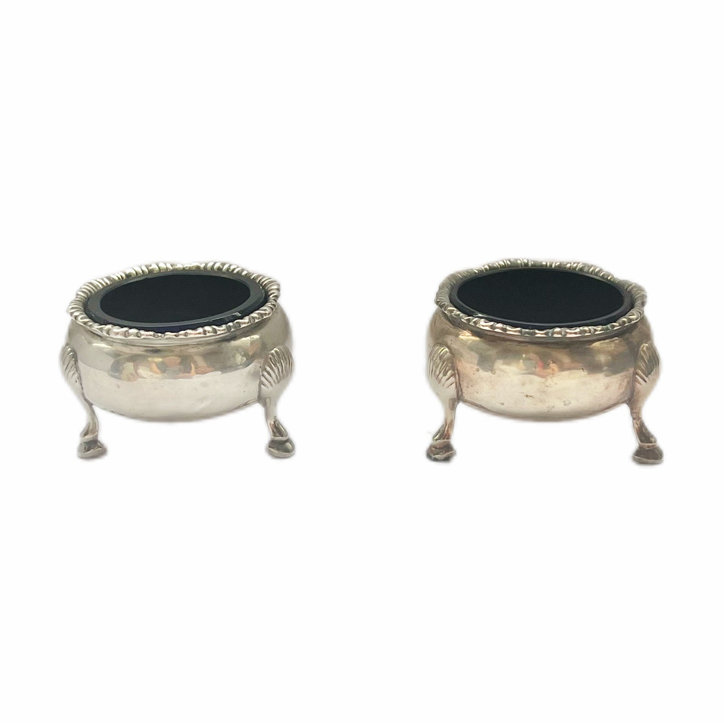 Pair of antique Victorian sterling silver salt cellars. William Evans, London, 1881