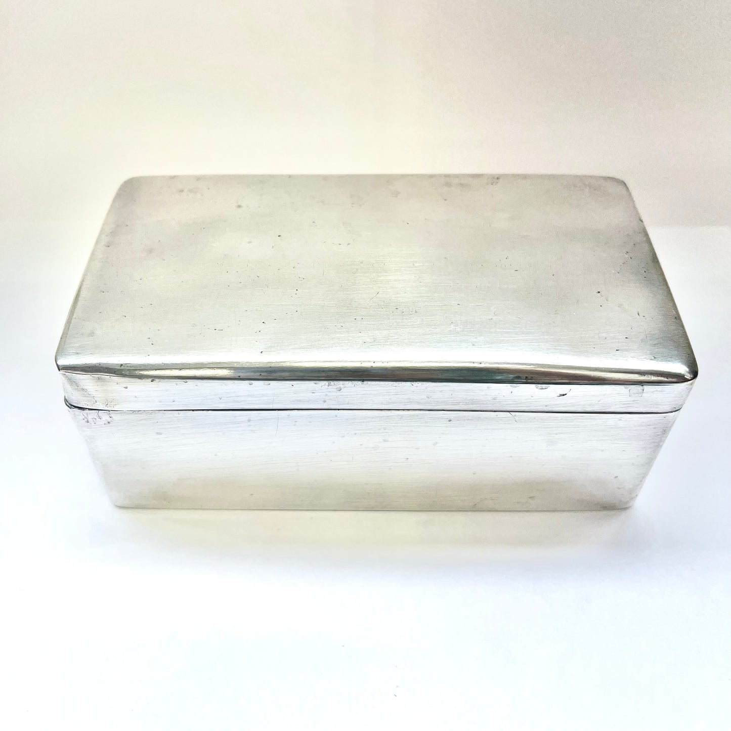 Mid to late 19th century Chinese export silver sandwich box, Wang Hing